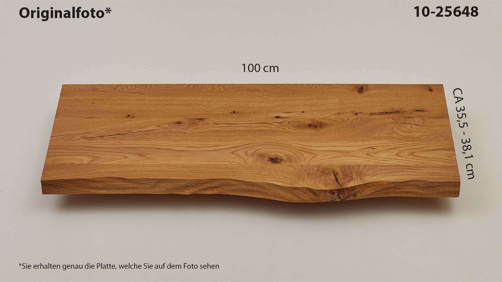 Eichenholz-Tischplatte Nummer 10-25648, Länge 100 cm cm, Breite ca. 35.5 cm–38.1 cm, mit gebürsteter Baumkante, geschliffen, 2 Schichten italienisches Öl, Äste und Risse mit Epoxidharz