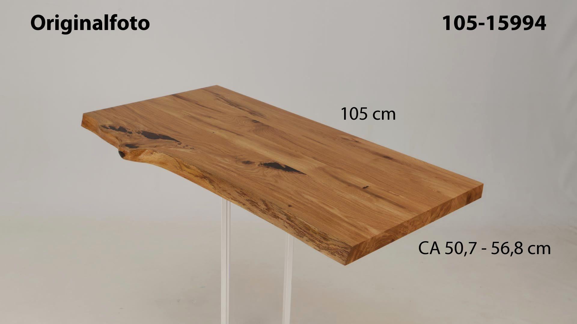 Eichenholz-Tischplatte Nummer 105-15994, Länge 105 cm cm, Breite ca. 50.7 cm–56.8 cm, mit gebürsteter Baumkante, geschliffen, 2 Schichten italienisches Öl, Äste und Risse mit Epoxidharz