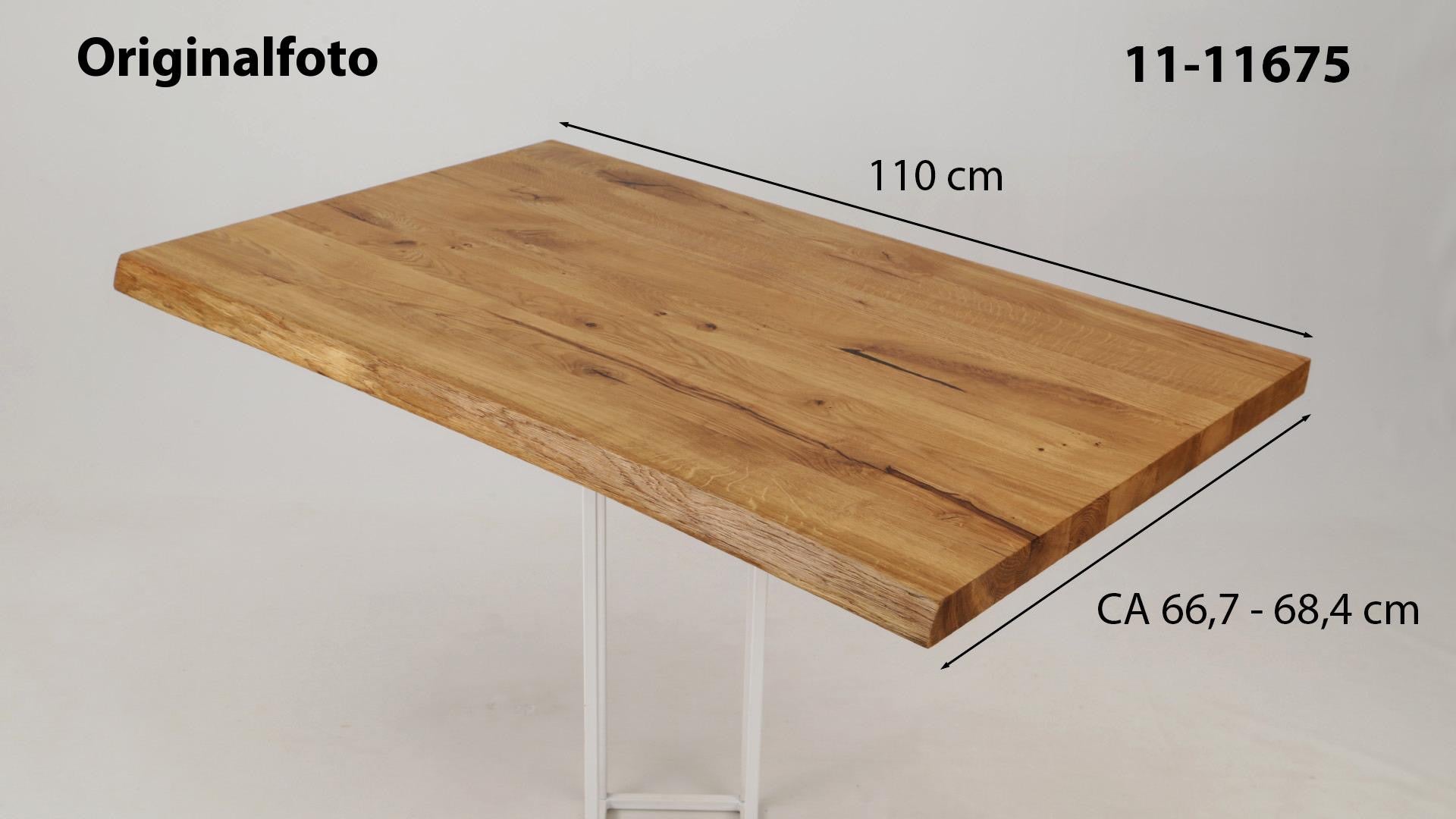 Eichenholz-Tischplatte Nummer 11-11675, Länge 110 cm cm, Breite ca. 66.7 cm–68.4 cm, mit gebürsteter Baumkante, geschliffen, 2 Schichten italienisches Öl, Äste und Risse mit Epoxidharz