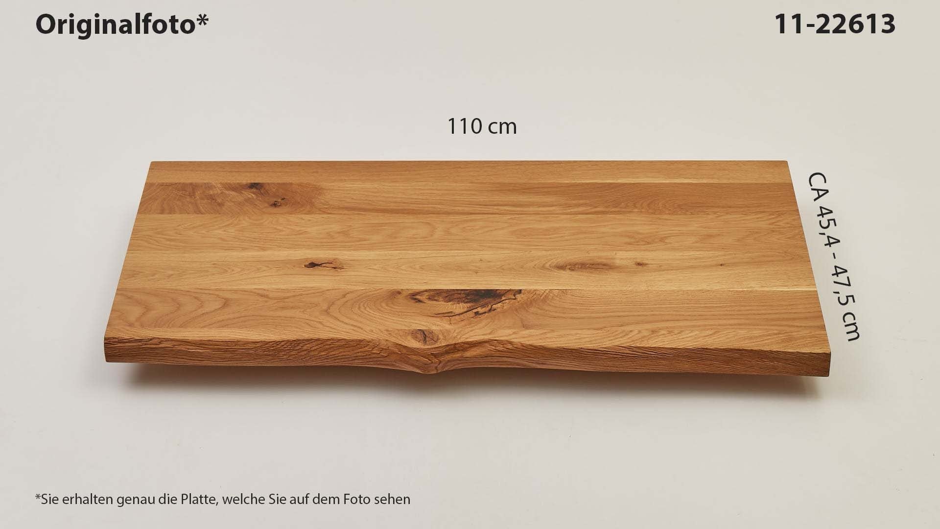 Eichenholz-Tischplatte Nummer 11-22613, Länge 110 cm cm, Breite ca. 45.4 cm–47.5 cm, mit gebürsteter Baumkante, geschliffen, 2 Schichten italienisches Öl, Äste und Risse mit Epoxidharz