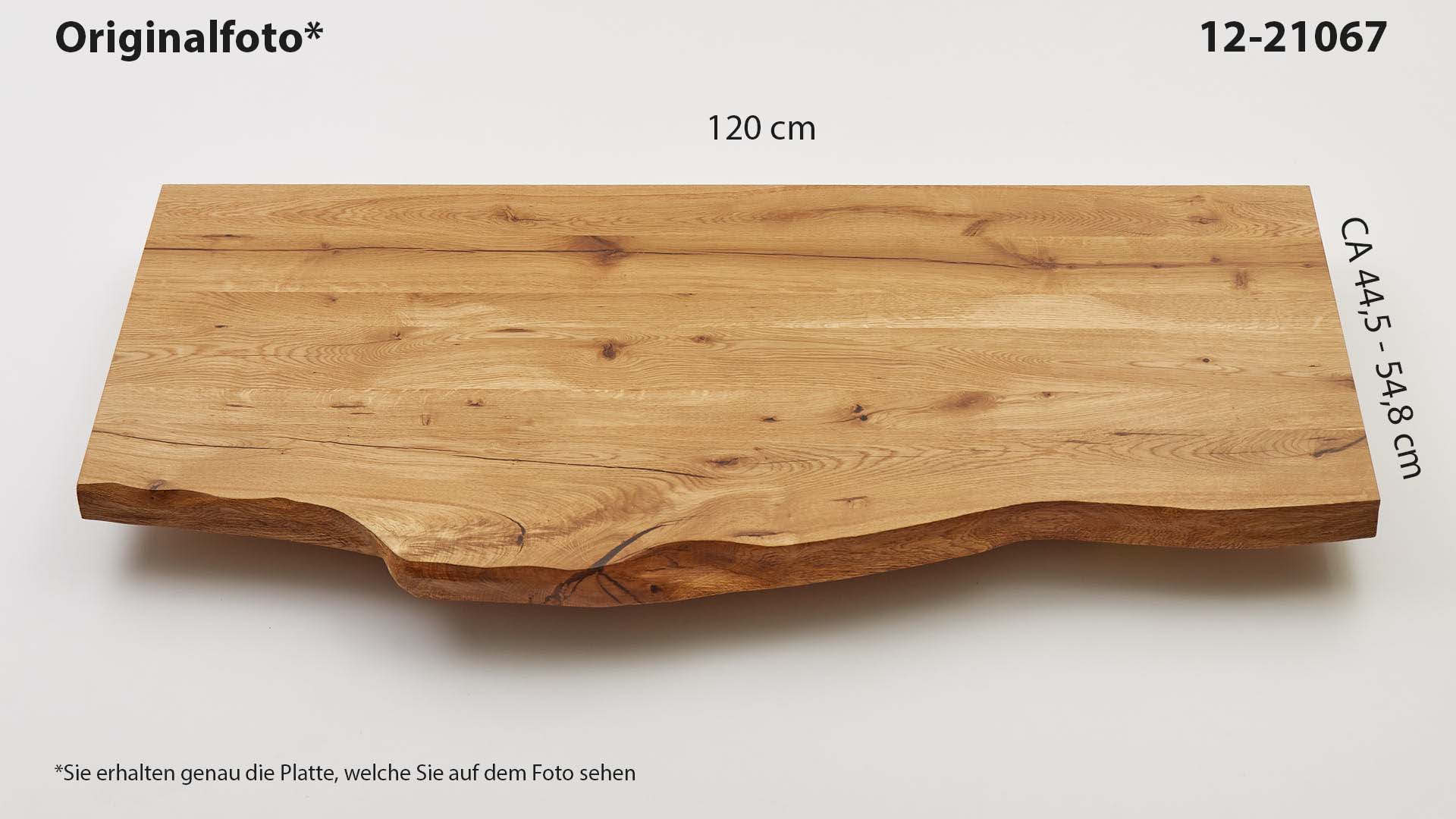 Eichenholz-Tischplatte Nummer 12-21067, Länge 120 cm cm, Breite ca. 44.5 cm–54.8 cm, mit gebürsteter Baumkante, geschliffen, 2 Schichten italienisches Öl, Äste und Risse mit Epoxidharz