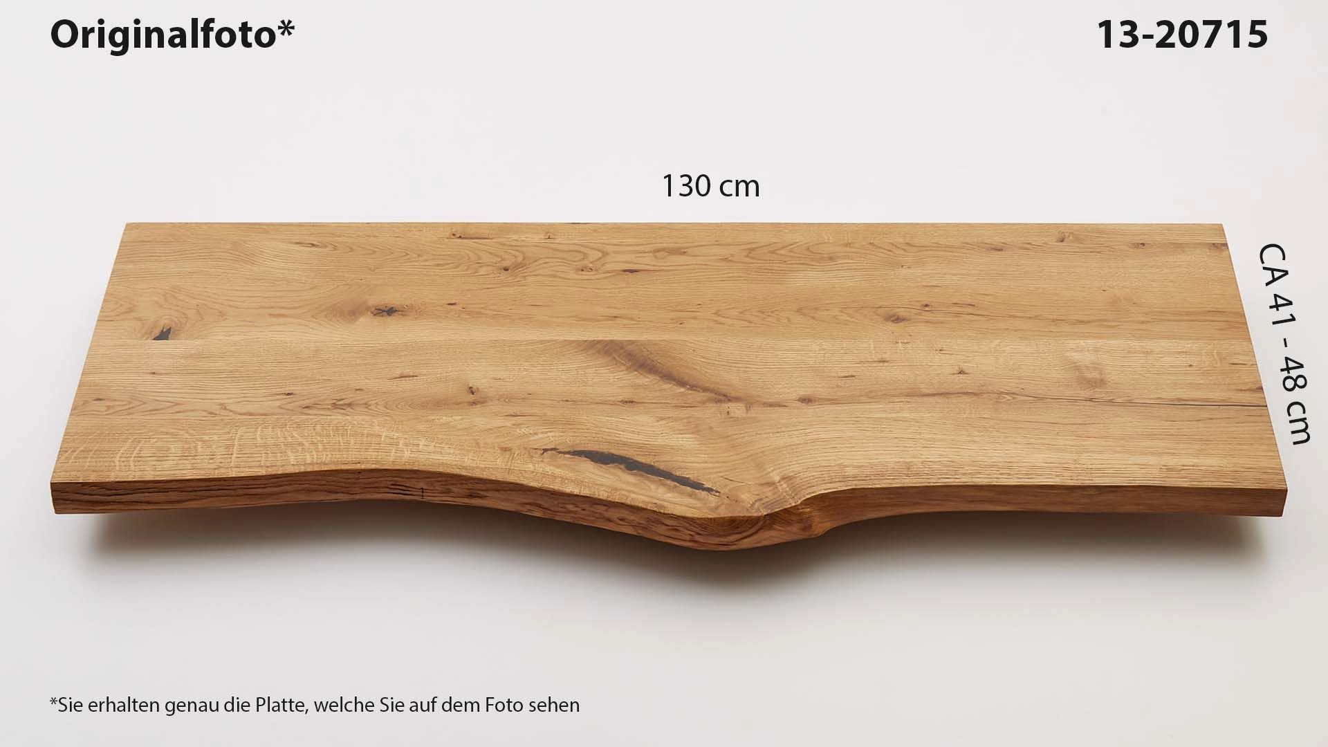 Eichenholz-Tischplatte Nummer 13-20715, Länge 130 cm cm, Breite ca. 41 cm–48 cm, mit gebürsteter Baumkante, geschliffen, 2 Schichten italienisches Öl, Äste und Risse mit Epoxidharz