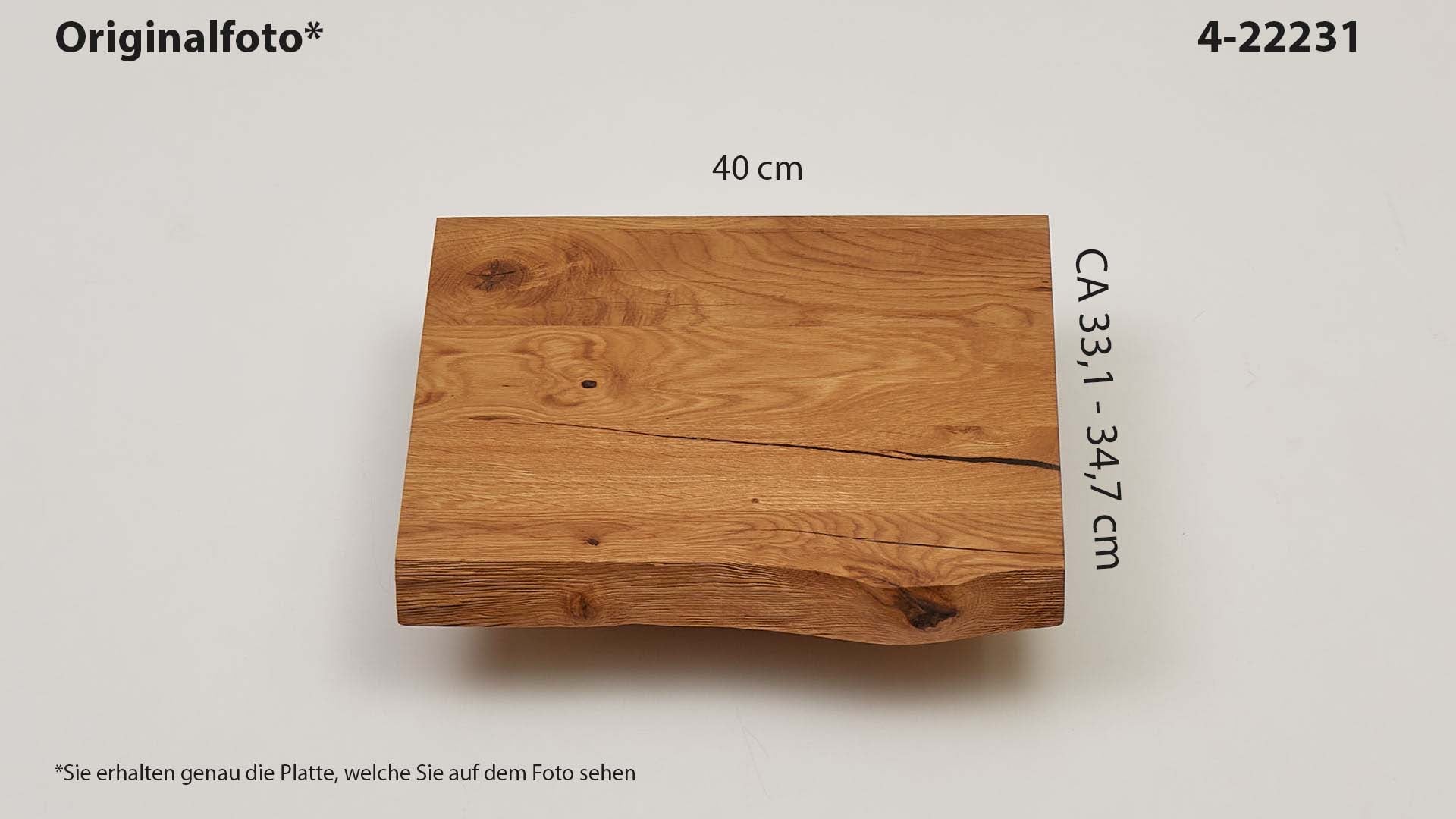 Eichenholz-Tischplatte Nummer 4-22231, Länge 40 cm cm, Breite ca. 33.1 cm–34.7 cm, mit gebürsteter Baumkante, geschliffen, 2 Schichten italienisches Öl, Äste und Risse mit Epoxidharz