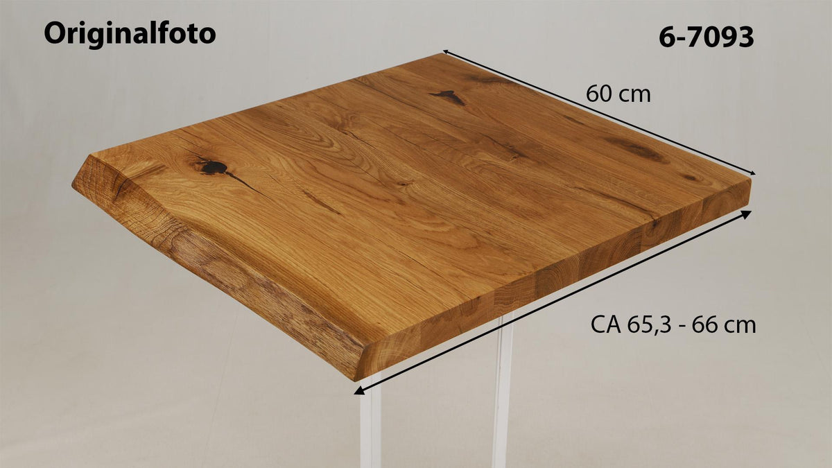 Eichenholz-Tischplatte Nummer 6-7093, Länge 60 cm cm, Breite ca. 65.3 cm–66 cm, mit gebürsteter Baumkante, geschliffen, 2 Schichten italienisches Öl, Äste und Risse mit Epoxidharz