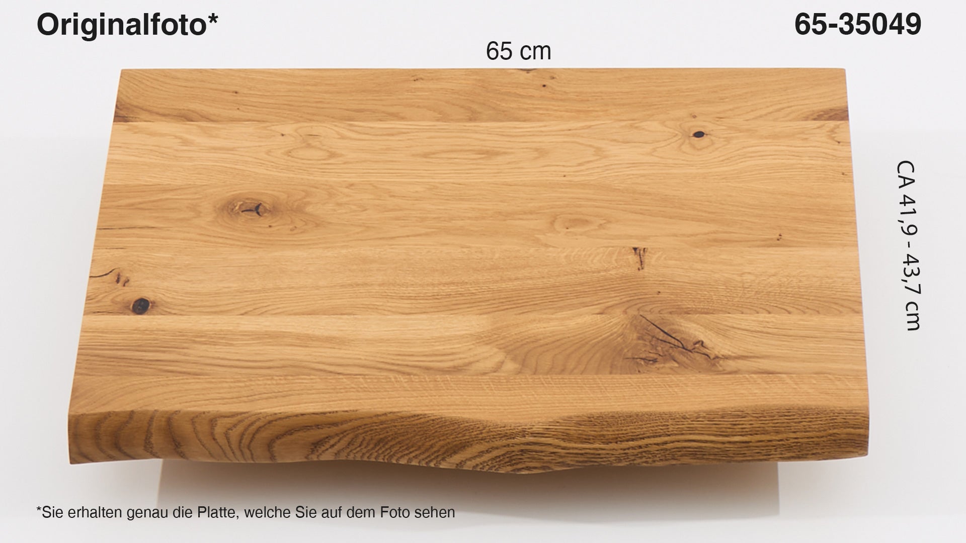 Eichenholz-Tischplatte Nummer 65-35049, Länge 65 cm cm, Breite ca. 41.9 cm–43.7 cm, mit gebürsteter Baumkante, geschliffen, 2 Schichten italienisches Öl, Äste und Risse mit Epoxidharz