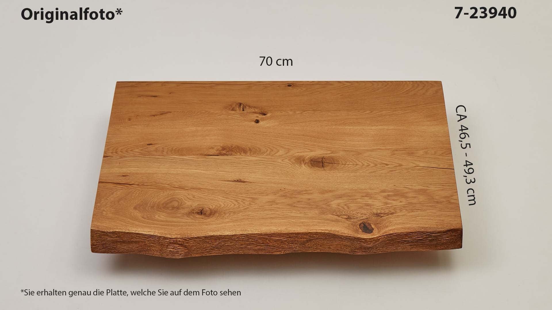 Eichenholz-Tischplatte Nummer 7-23940, Länge 70 cm cm, Breite ca. 46.5 cm–49.3 cm, mit gebürsteter Baumkante, geschliffen, 2 Schichten italienisches Öl, Äste und Risse mit Epoxidharz