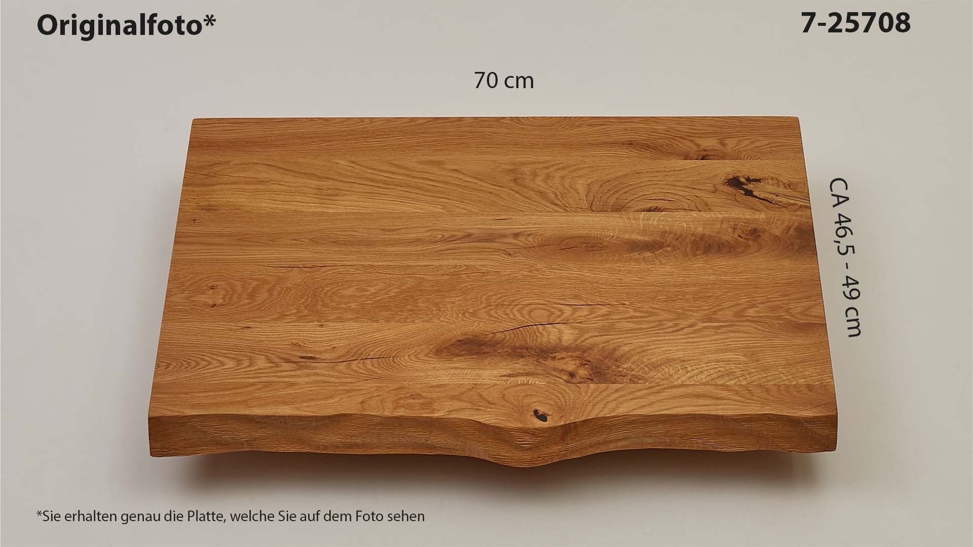 Eichenholz-Tischplatte Nummer 7-25708, Länge 70 cm cm, Breite ca. 46.5 cm–49 cm, mit gebürsteter Baumkante, geschliffen, 2 Schichten italienisches Öl, Äste und Risse mit Epoxidharz