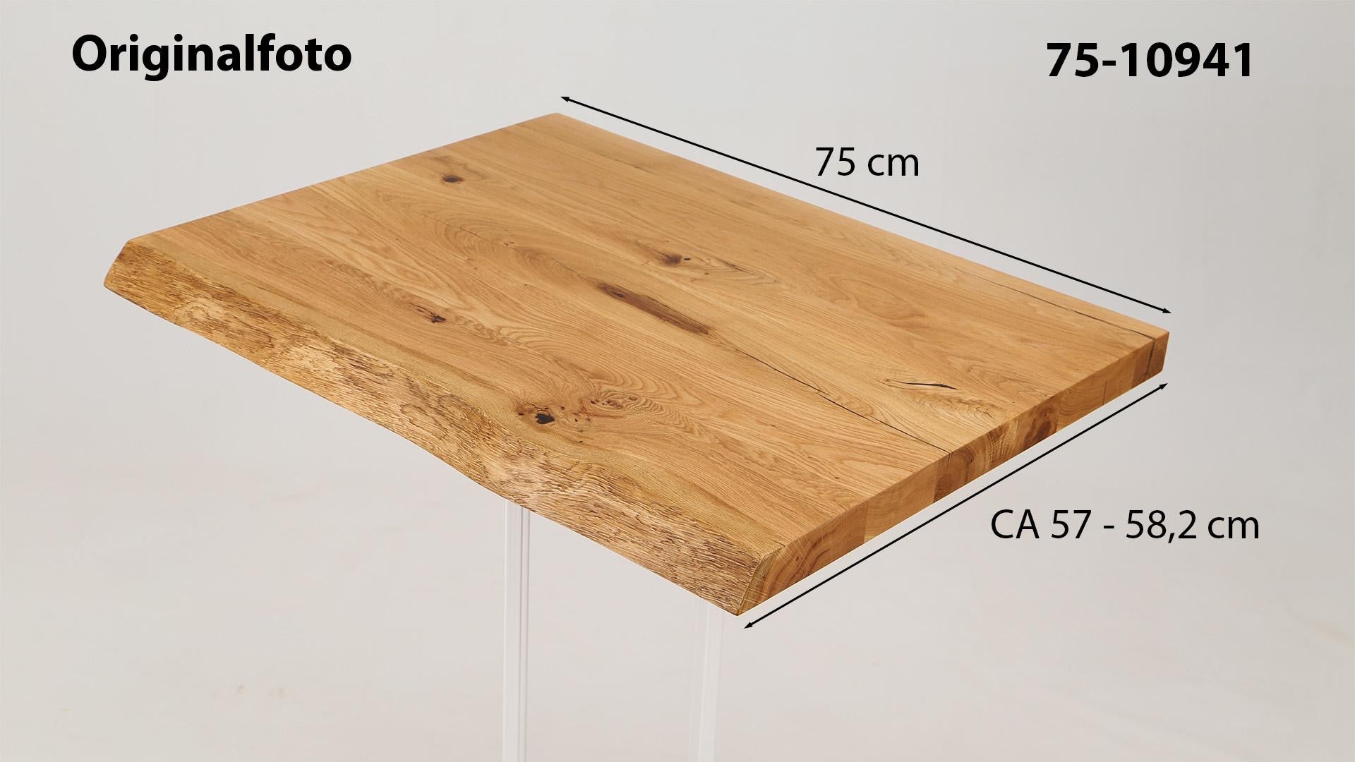 Eichenholz-Tischplatte Nummer 75-10941, Länge 75 cm cm, Breite ca. 57 cm–58.2 cm, mit gebürsteter Baumkante, geschliffen, 2 Schichten italienisches Öl, Äste und Risse mit Epoxidharz