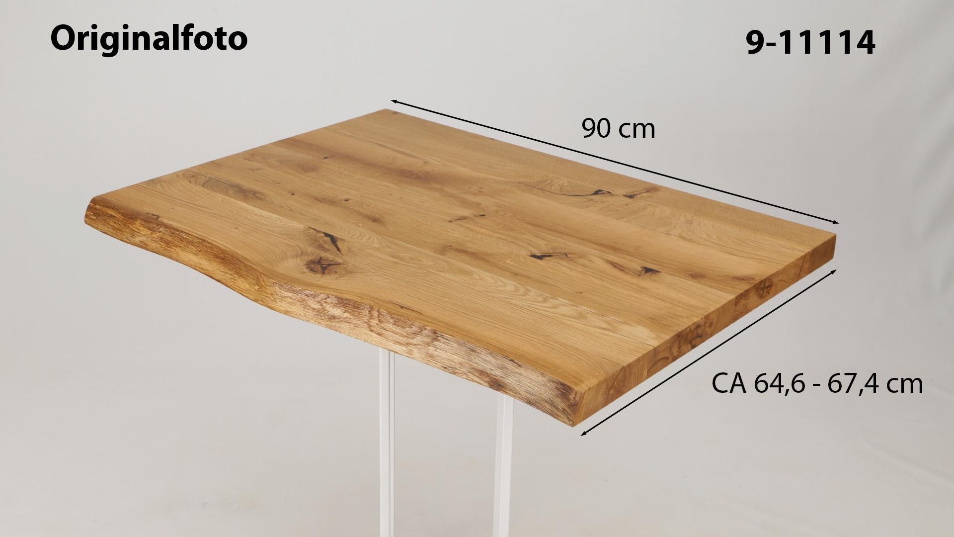 Eichenholz-Tischplatte Nummer 9-11114, Länge 90 cm cm, Breite ca. 64.6 cm–67.4 cm, mit gebürsteter Baumkante, geschliffen, 2 Schichten italienisches Öl, Äste und Risse mit Epoxidharz