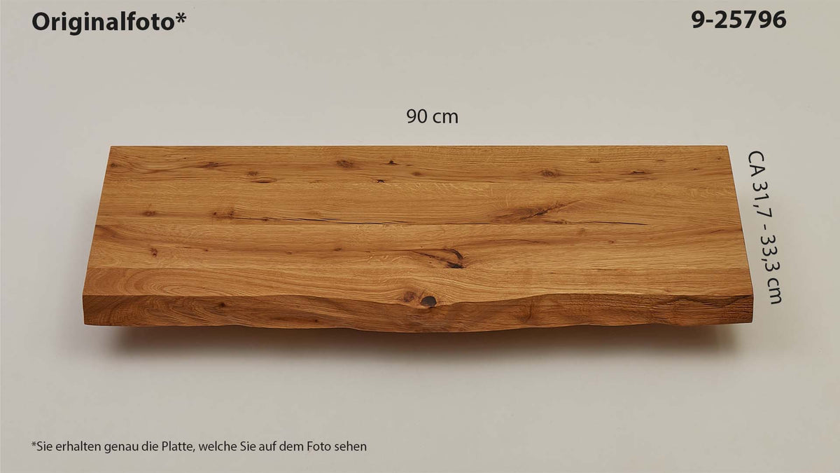 Eichenholz-Tischplatte Nummer 9-25796, Länge 90 cm cm, Breite ca. 31.7 cm–33.3 cm, mit gebürsteter Baumkante, geschliffen, 2 Schichten italienisches Öl, Äste und Risse mit Epoxidharz