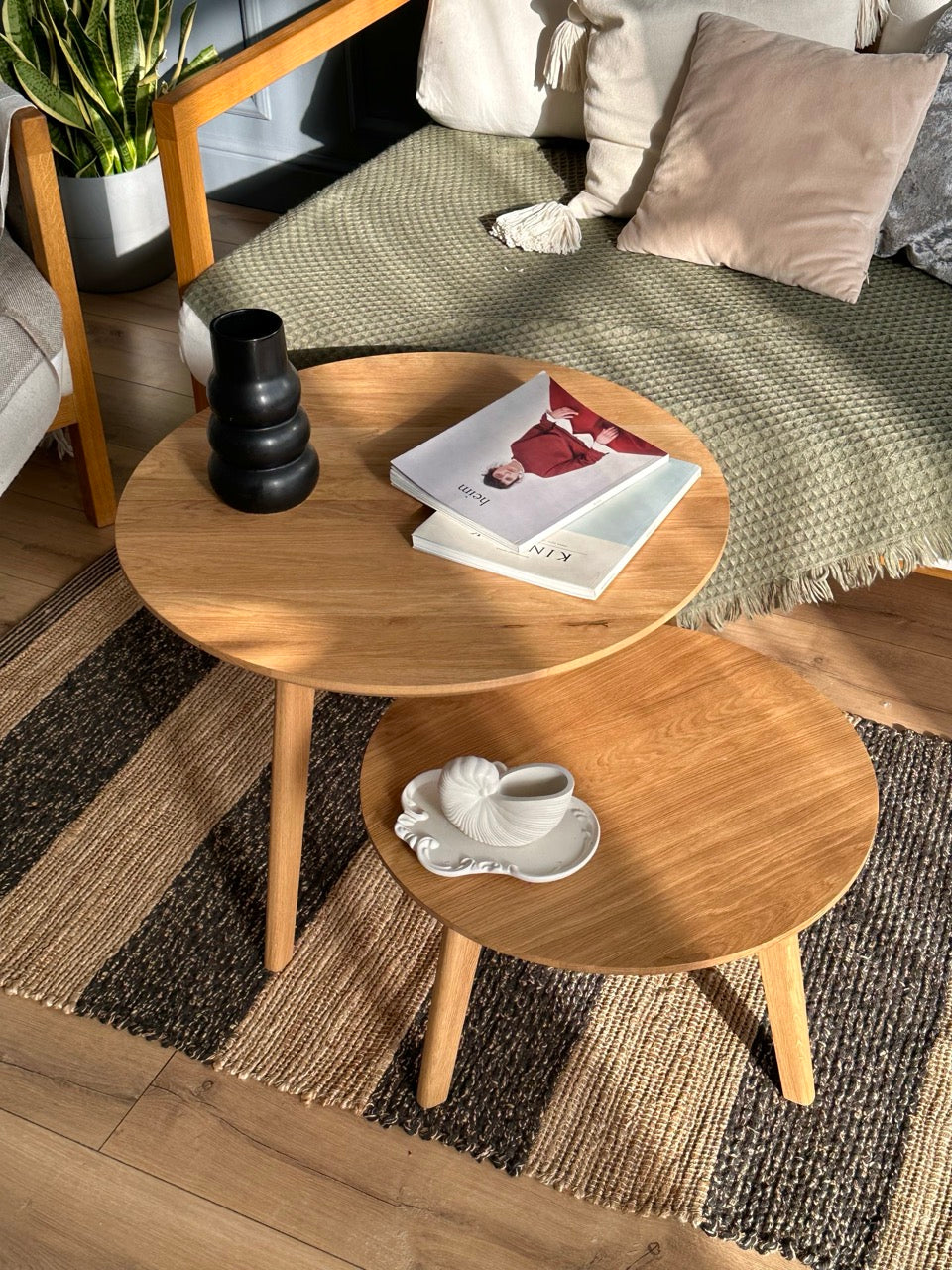 Runde Couchtische aus Eiche 2er-Set