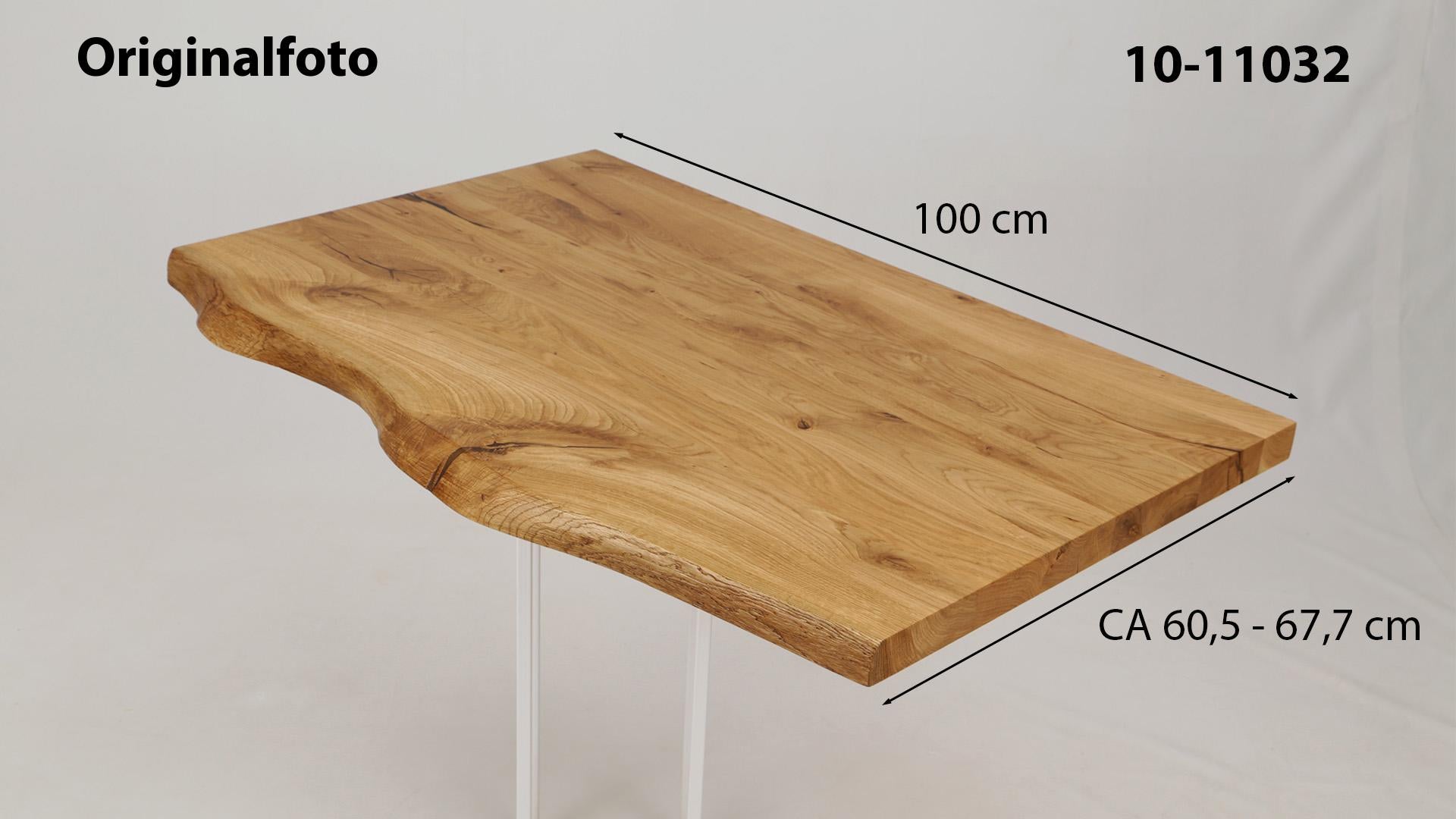Eichenholz-Tischplatte Nummer 10-11032, Länge 100 cm cm, Breite ca. 60.5 cm–67.7 cm, mit gebürsteter Baumkante, geschliffen, 2 Schichten italienisches Öl, Äste und Risse mit Epoxidharz