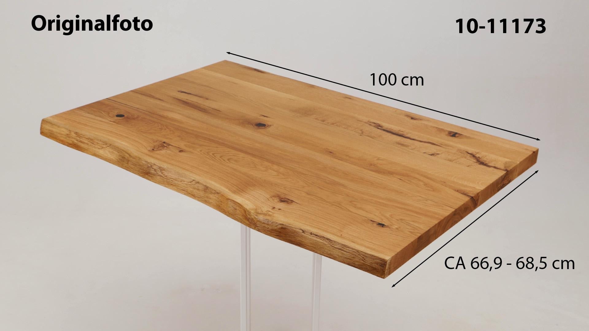Eichenholz-Tischplatte Nummer 10-11173, Länge 100 cm cm, Breite ca. 66.9 cm–68.5 cm, mit gebürsteter Baumkante, geschliffen, 2 Schichten italienisches Öl, Äste und Risse mit Epoxidharz