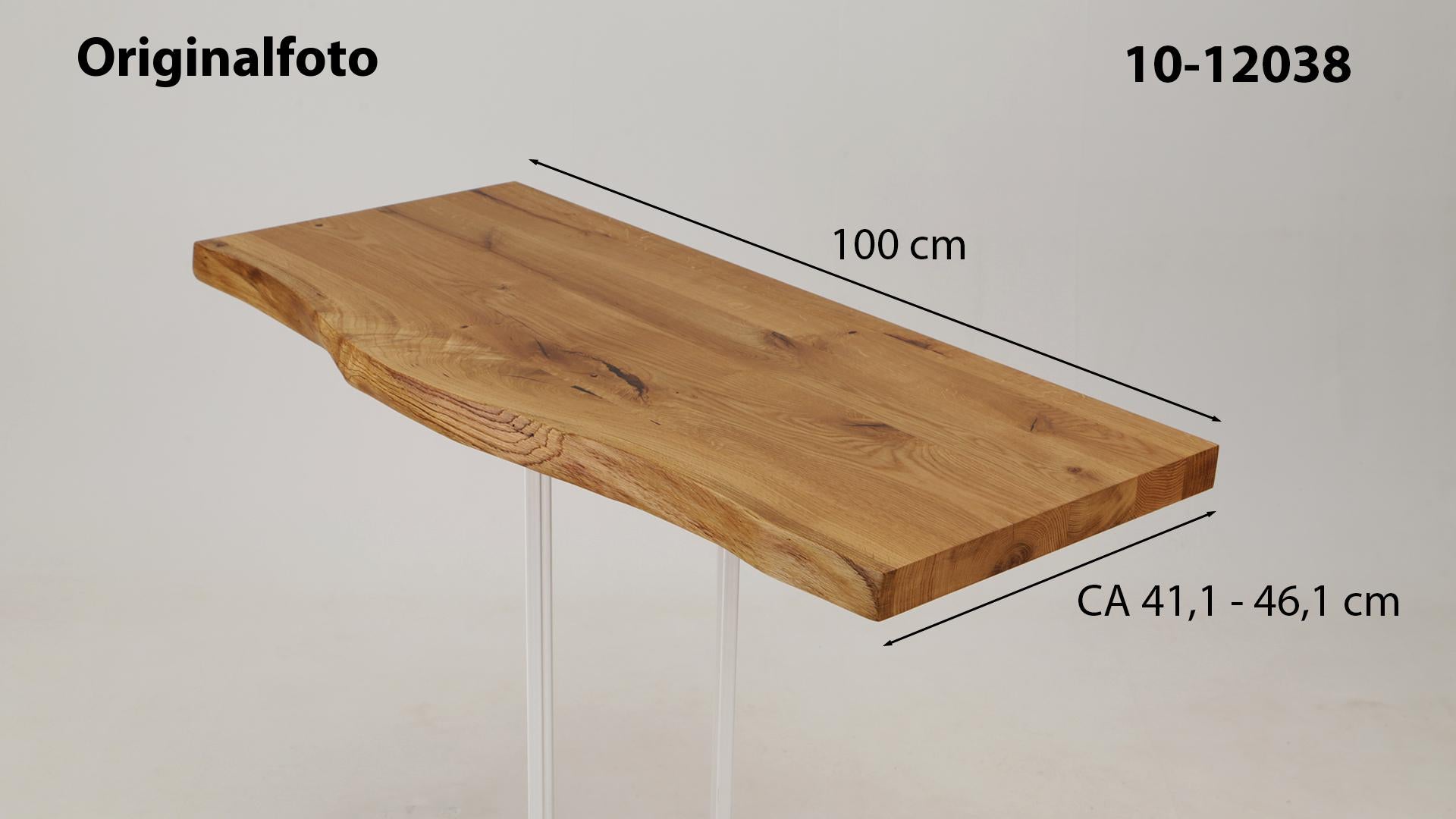 Eichenholz-Tischplatte Nummer 10-12038, Länge 100 cm cm, Breite ca. 41.1 cm–46.1 cm, mit gebürsteter Baumkante, geschliffen, 2 Schichten italienisches Öl, Äste und Risse mit Epoxidharz