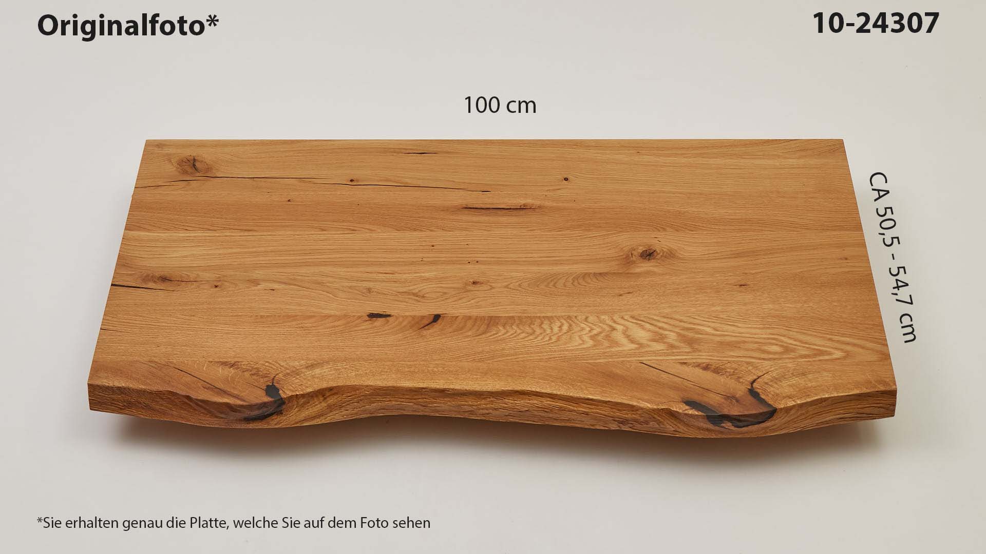 Eichenholz-Tischplatte Nummer 10-24307, Länge 100 cm cm, Breite ca. 50.5 cm–54.7 cm, mit gebürsteter Baumkante, geschliffen, 2 Schichten italienisches Öl, Äste und Risse mit Epoxidharz