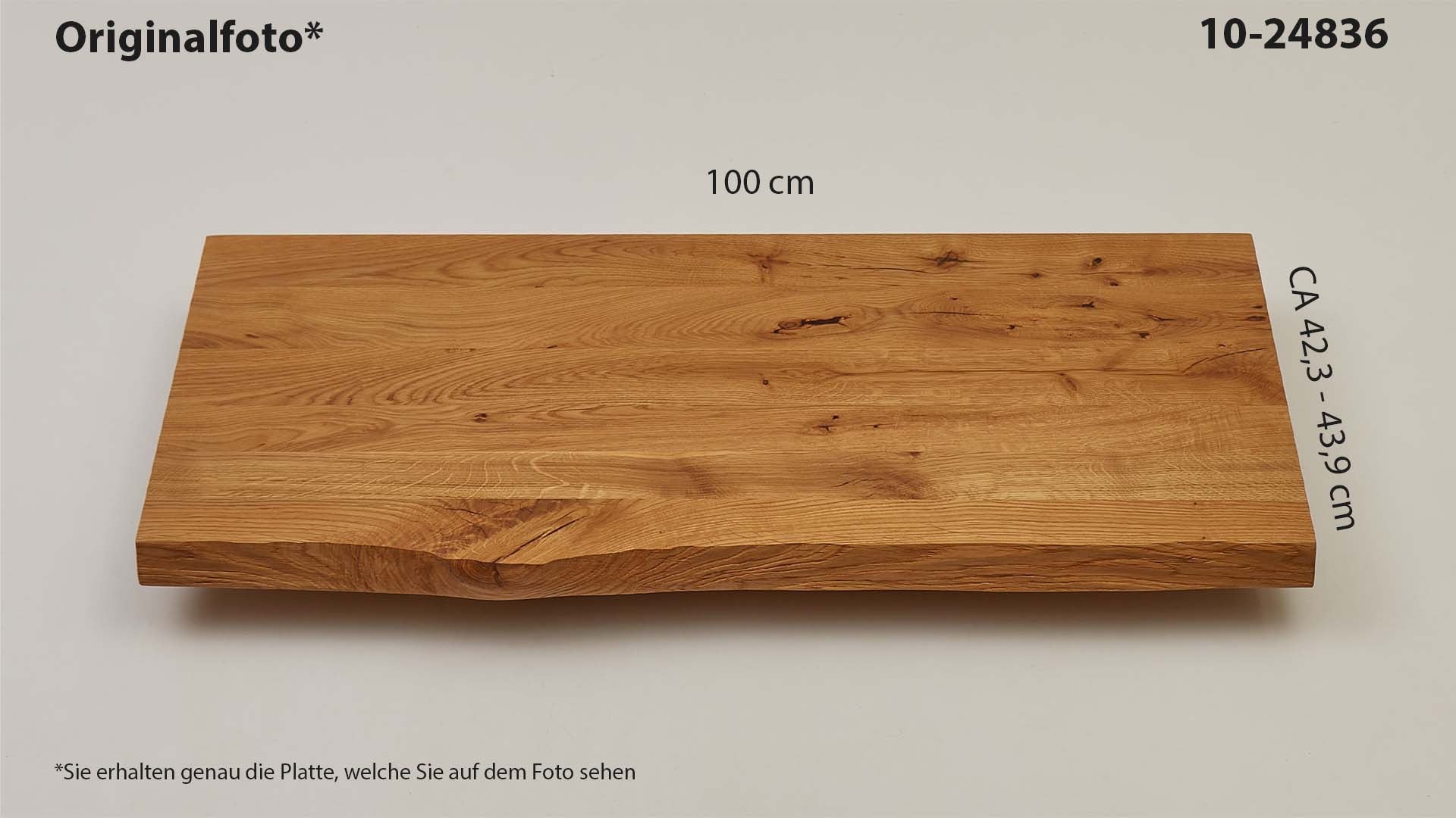 Eichenholz-Tischplatte Nummer 10-24836, Länge 100 cm cm, Breite ca. 42.3 cm–43.9 cm, mit gebürsteter Baumkante, geschliffen, 2 Schichten italienisches Öl, Äste und Risse mit Epoxidharz