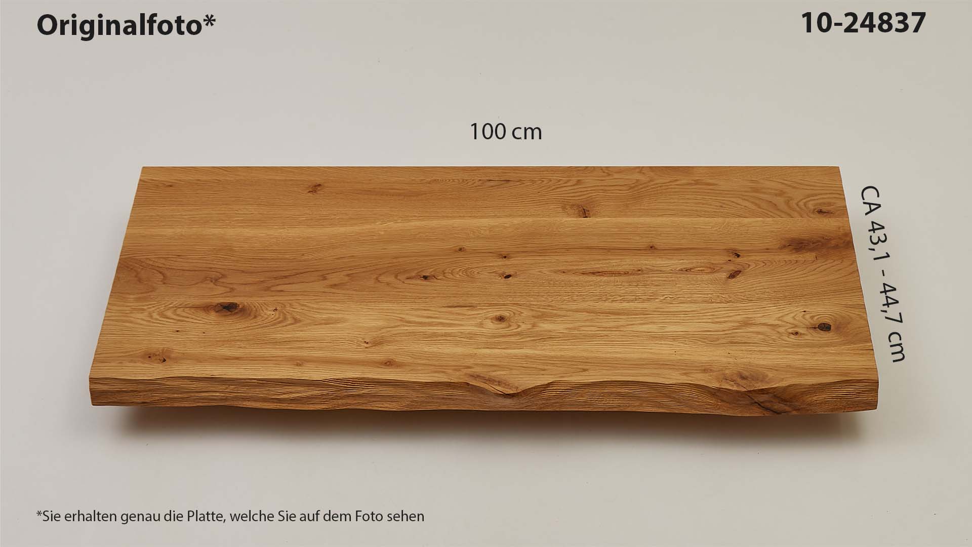 Eichenholz-Tischplatte Nummer 10-24837, Länge 100 cm cm, Breite ca. 43.1 cm–44.7 cm, mit gebürsteter Baumkante, geschliffen, 2 Schichten italienisches Öl, Äste und Risse mit Epoxidharz