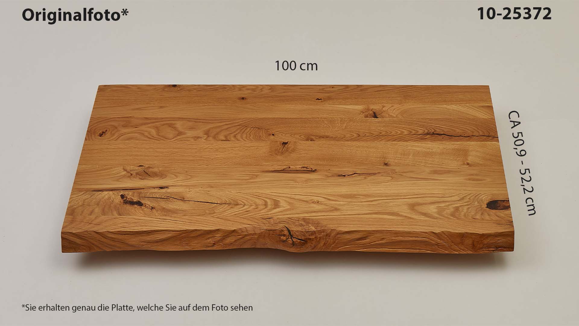 Eichenholz-Tischplatte Nummer 10-25372, Länge 100 cm cm, Breite ca. 50.9 cm–52.2 cm, mit gebürsteter Baumkante, geschliffen, 2 Schichten italienisches Öl, Äste und Risse mit Epoxidharz