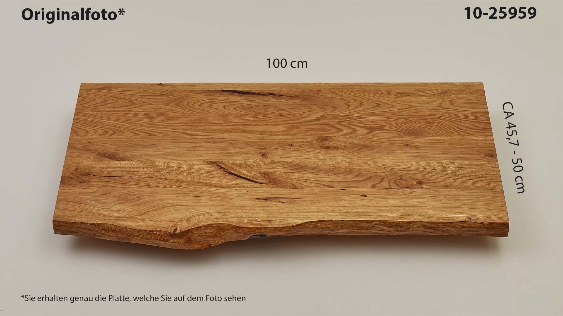 Eichenholz-Tischplatte Nummer 10-25959, Länge 100 cm cm, Breite ca. 45.7 cm–50 cm, mit gebürsteter Baumkante, geschliffen, 2 Schichten italienisches Öl, Äste und Risse mit Epoxidharz