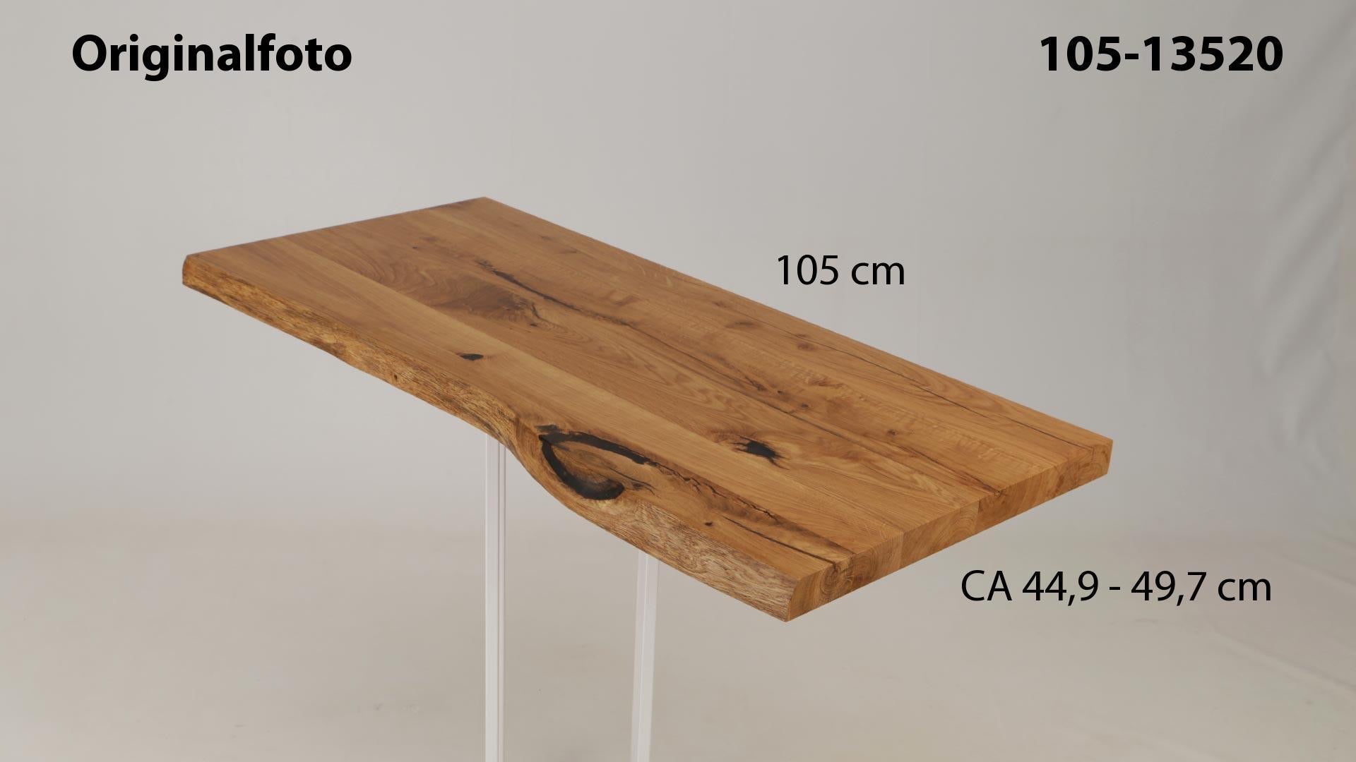Eichenholz-Tischplatte Nummer 105-13520, Länge 105 cm cm, Breite ca. 44.9 cm–49.7 cm, mit gebürsteter Baumkante, geschliffen, 2 Schichten italienisches Öl, Äste und Risse mit Epoxidharz