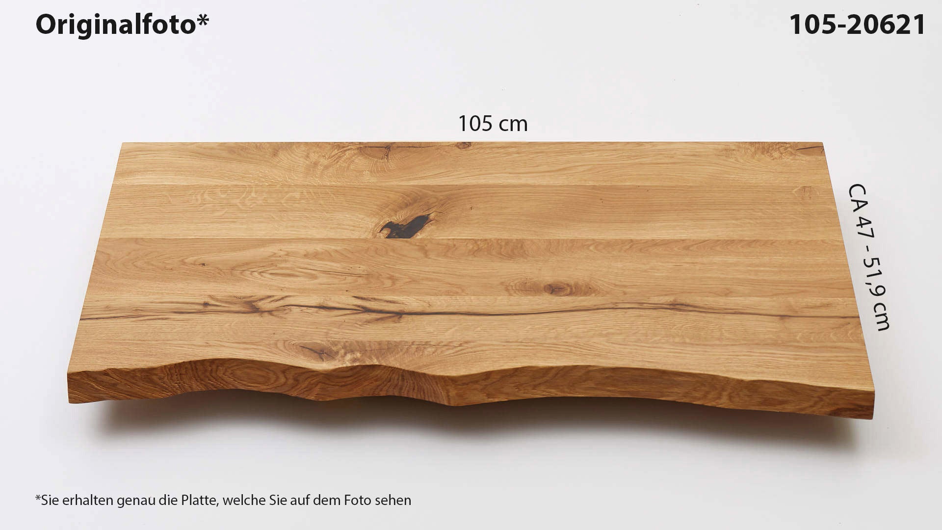 Eichenholz-Tischplatte Nummer 105-20621, Länge 105 cm cm, Breite ca. 47 cm–51.9 cm, mit gebürsteter Baumkante, geschliffen, 2 Schichten italienisches Öl, Äste und Risse mit Epoxidharz