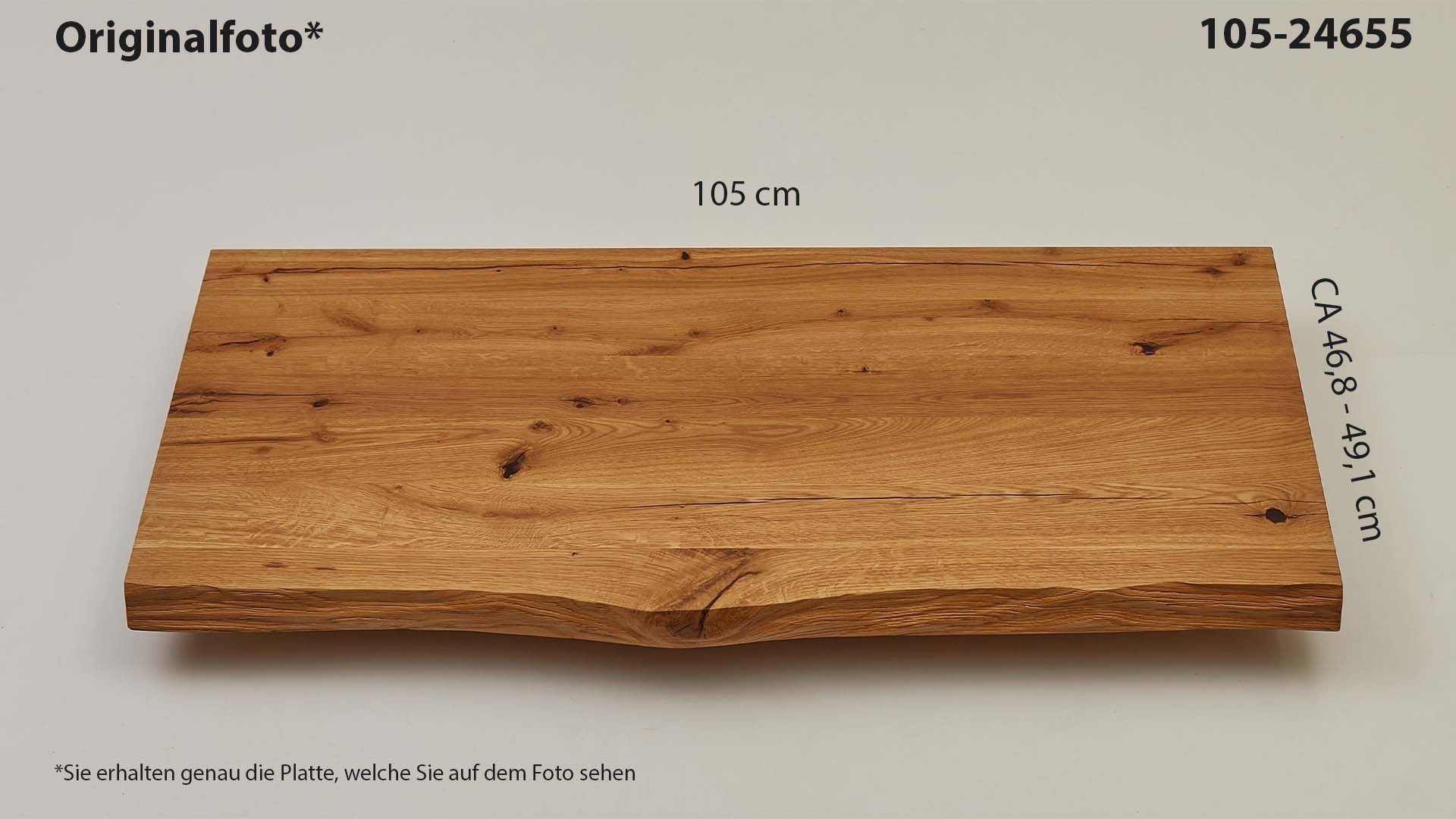 Eichenholz-Tischplatte Nummer 105-24655, Länge 105 cm cm, Breite ca. 46.8 cm–49.1 cm, mit gebürsteter Baumkante, geschliffen, 2 Schichten italienisches Öl, Äste und Risse mit Epoxidharz