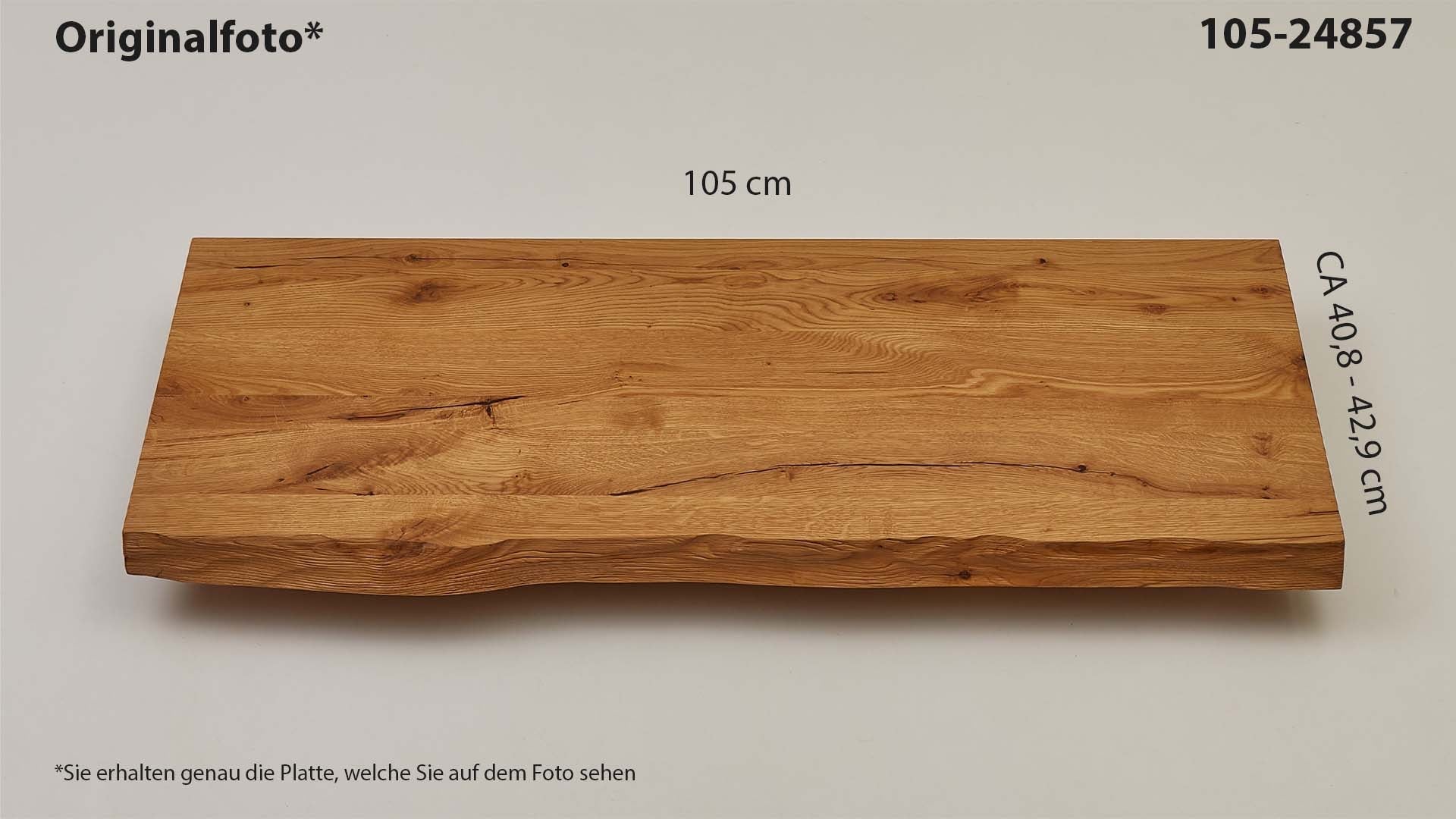 Eichenholz-Tischplatte Nummer 105-24857, Länge 105 cm cm, Breite ca. 40.8 cm–42.9 cm, mit gebürsteter Baumkante, geschliffen, 2 Schichten italienisches Öl, Äste und Risse mit Epoxidharz