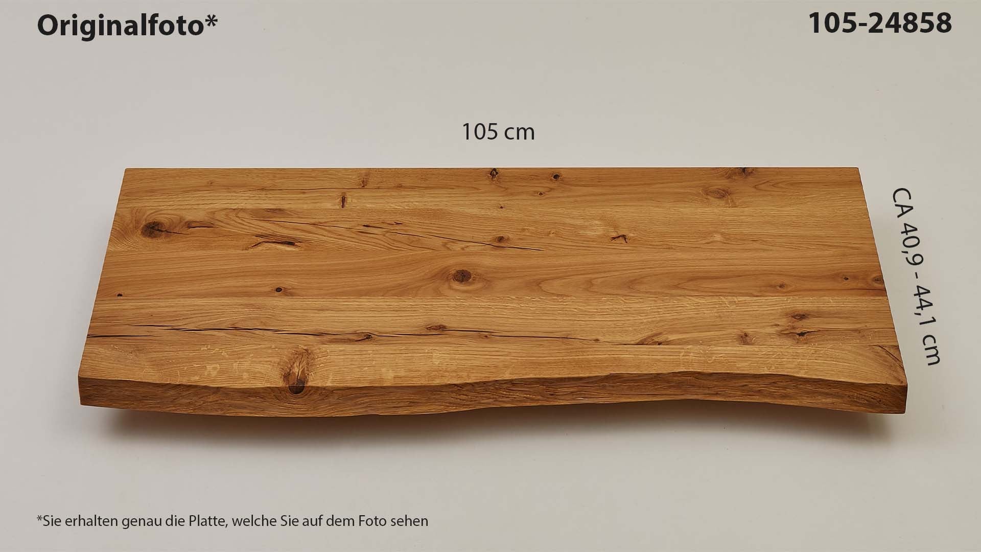 Eichenholz-Tischplatte Nummer 105-24858, Länge 105 cm cm, Breite ca. 40.9 cm–44.1 cm, mit gebürsteter Baumkante, geschliffen, 2 Schichten italienisches Öl, Äste und Risse mit Epoxidharz