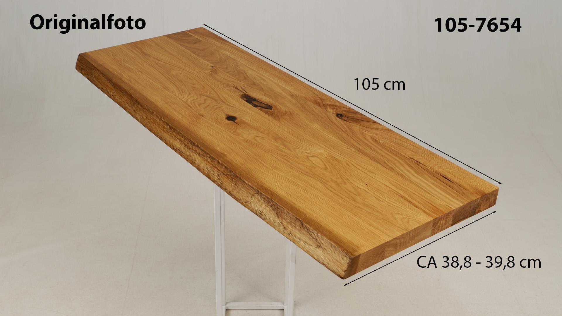 Eichenholz-Tischplatte Nummer 105-7654, Länge 105 cm cm, Breite ca. 38.8 cm–39.8 cm, mit gebürsteter Baumkante, geschliffen, 2 Schichten italienisches Öl, Äste und Risse mit Epoxidharz
