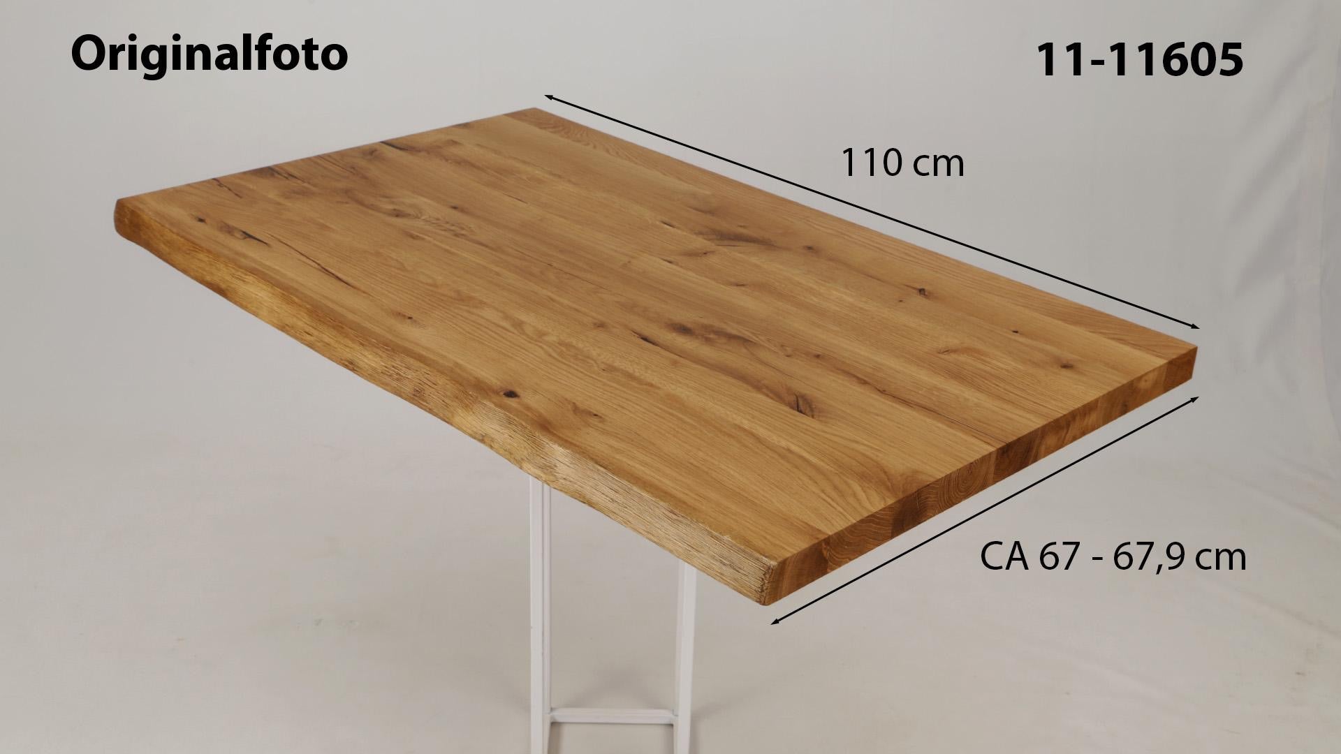 Eichenholz-Tischplatte Nummer 11-11605, Länge 110 cm cm, Breite ca. 67 cm–67.9 cm, mit gebürsteter Baumkante, geschliffen, 2 Schichten italienisches Öl, Äste und Risse mit Epoxidharz