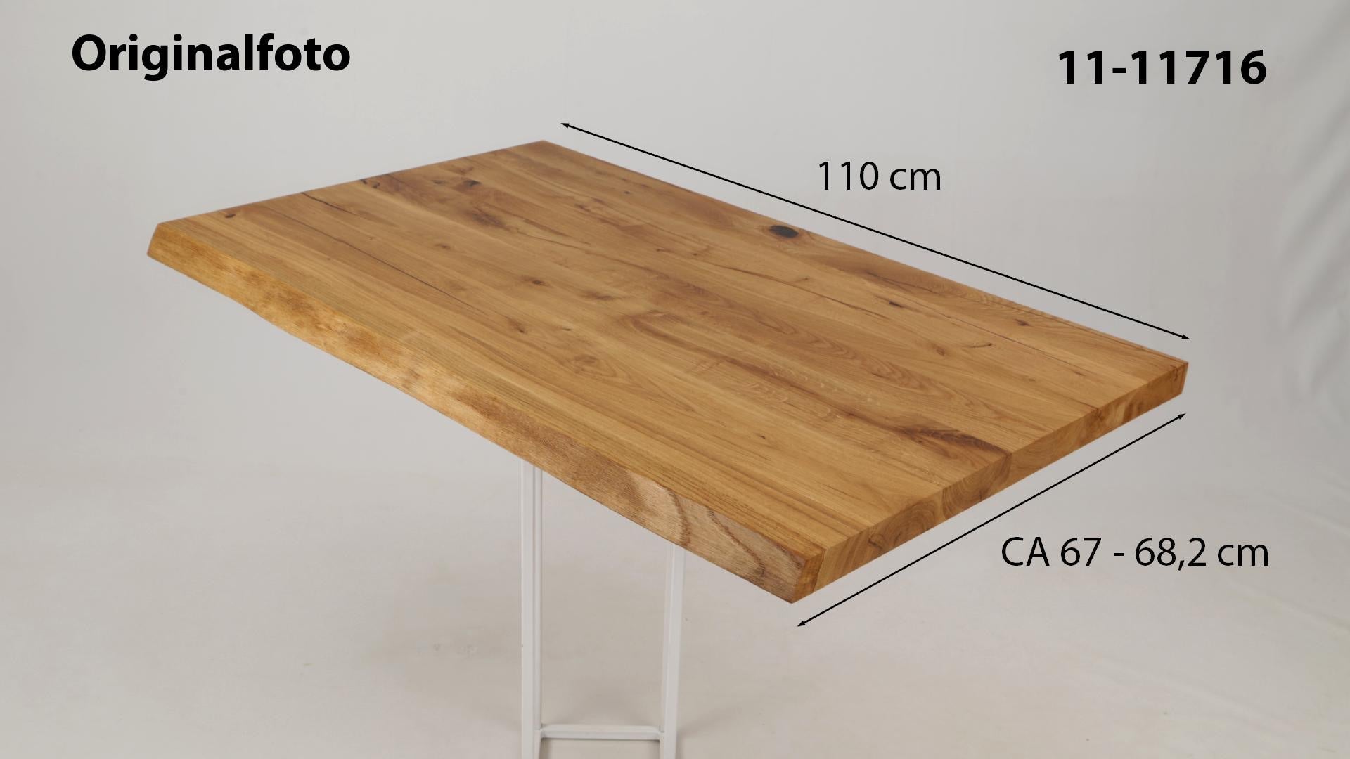 Eichenholz-Tischplatte Nummer 11-11716, Länge 110 cm cm, Breite ca. 67 cm–68.2 cm, mit gebürsteter Baumkante, geschliffen, 2 Schichten italienisches Öl, Äste und Risse mit Epoxidharz