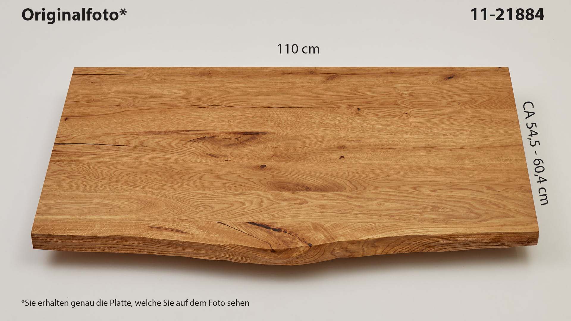 Eichenholz-Tischplatte Nummer 11-21884, Länge 110 cm cm, Breite ca. 54.5 cm–60.4 cm, mit gebürsteter Baumkante, geschliffen, 2 Schichten italienisches Öl, Äste und Risse mit Epoxidharz