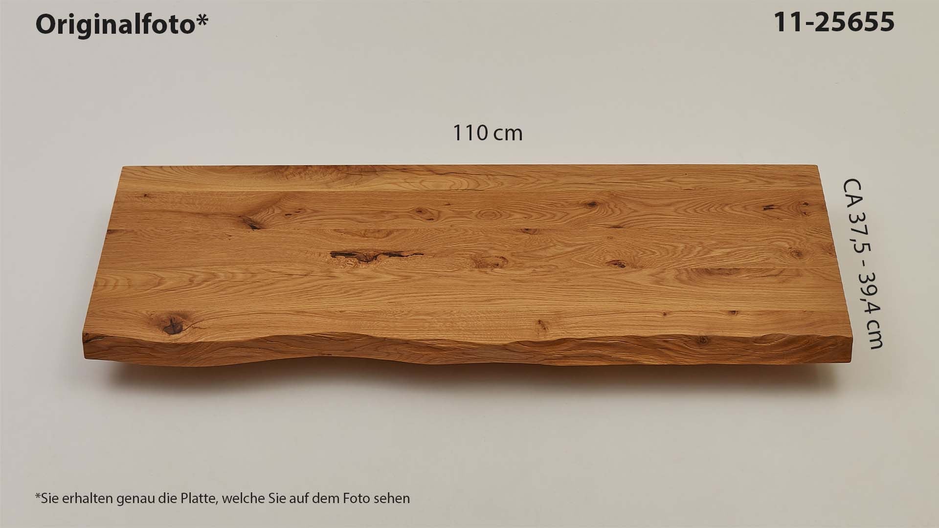 Eichenholz-Tischplatte Nummer 11-25655, Länge 110 cm cm, Breite ca. 37.5 cm–39.4 cm, mit gebürsteter Baumkante, geschliffen, 2 Schichten italienisches Öl, Äste und Risse mit Epoxidharz