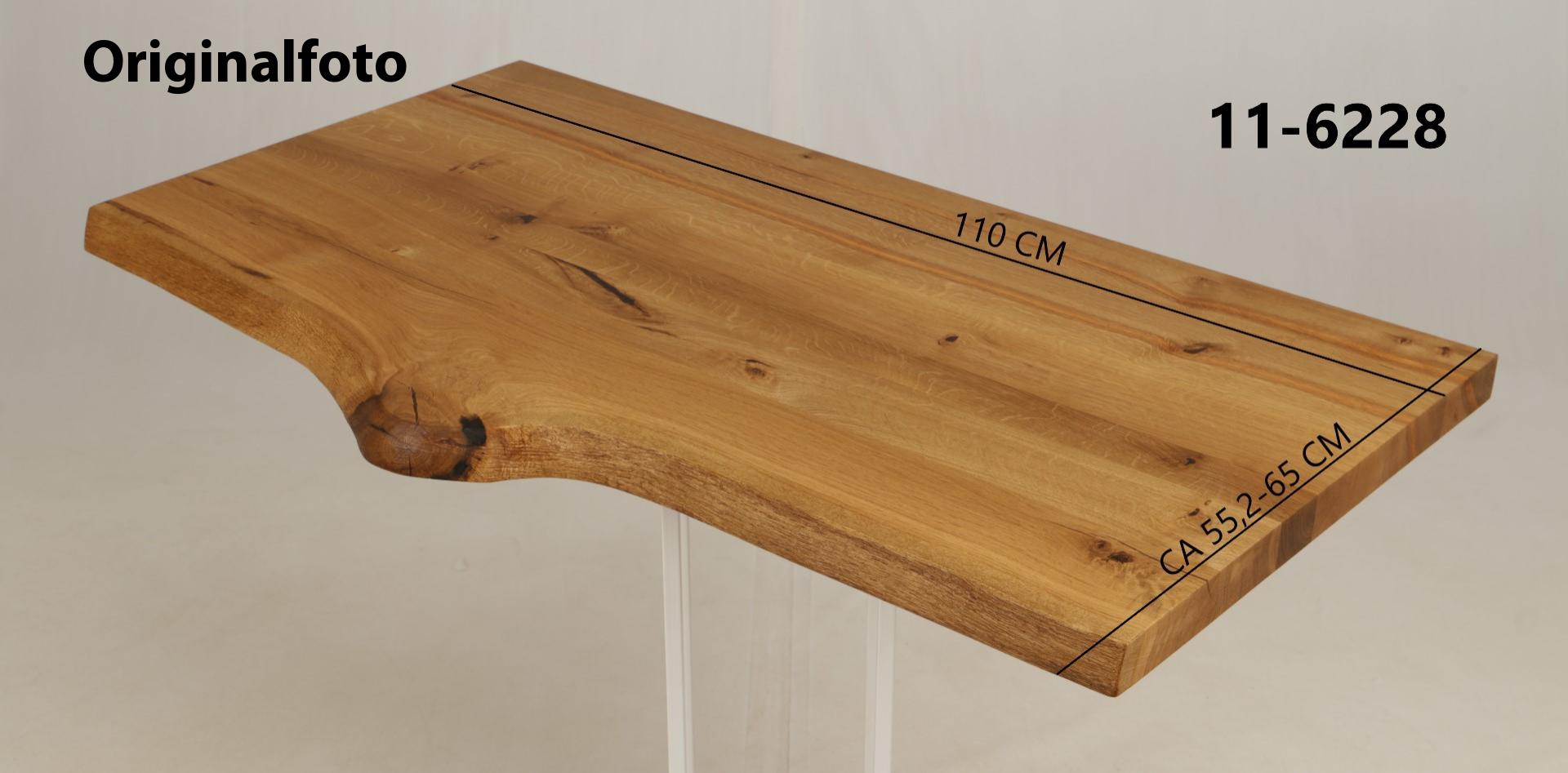 Eichenholz-Tischplatte Nummer 11-6228, Länge 110 cm cm, Breite ca. 55.2 cm–65 cm, mit gebürsteter Baumkante, geschliffen, 2 Schichten italienisches Öl, Äste und Risse mit Epoxidharz