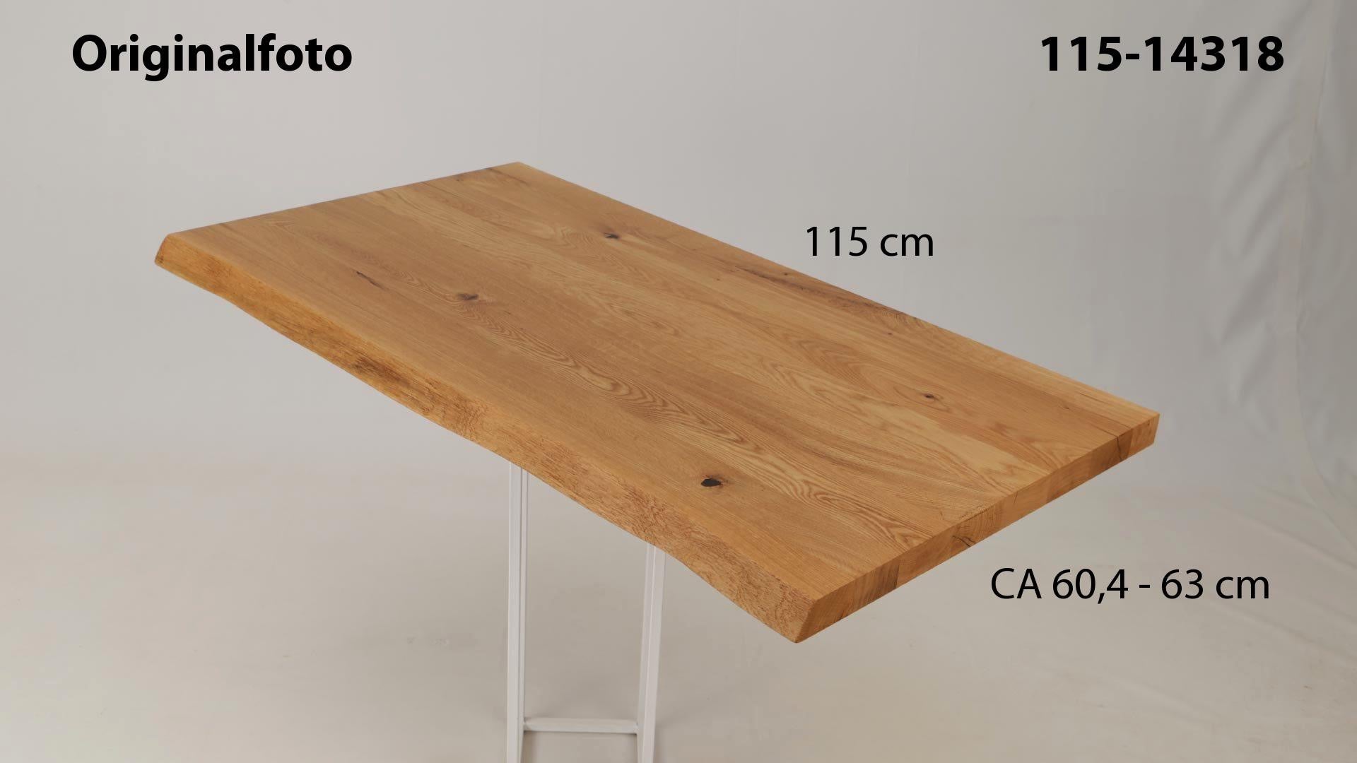 Eichenholz-Tischplatte Nummer 115-14318, Länge 115 cm cm, Breite ca. 60.4 cm–63 cm, mit gebürsteter Baumkante, geschliffen, 2 Schichten italienisches Öl, Äste und Risse mit Epoxidharz