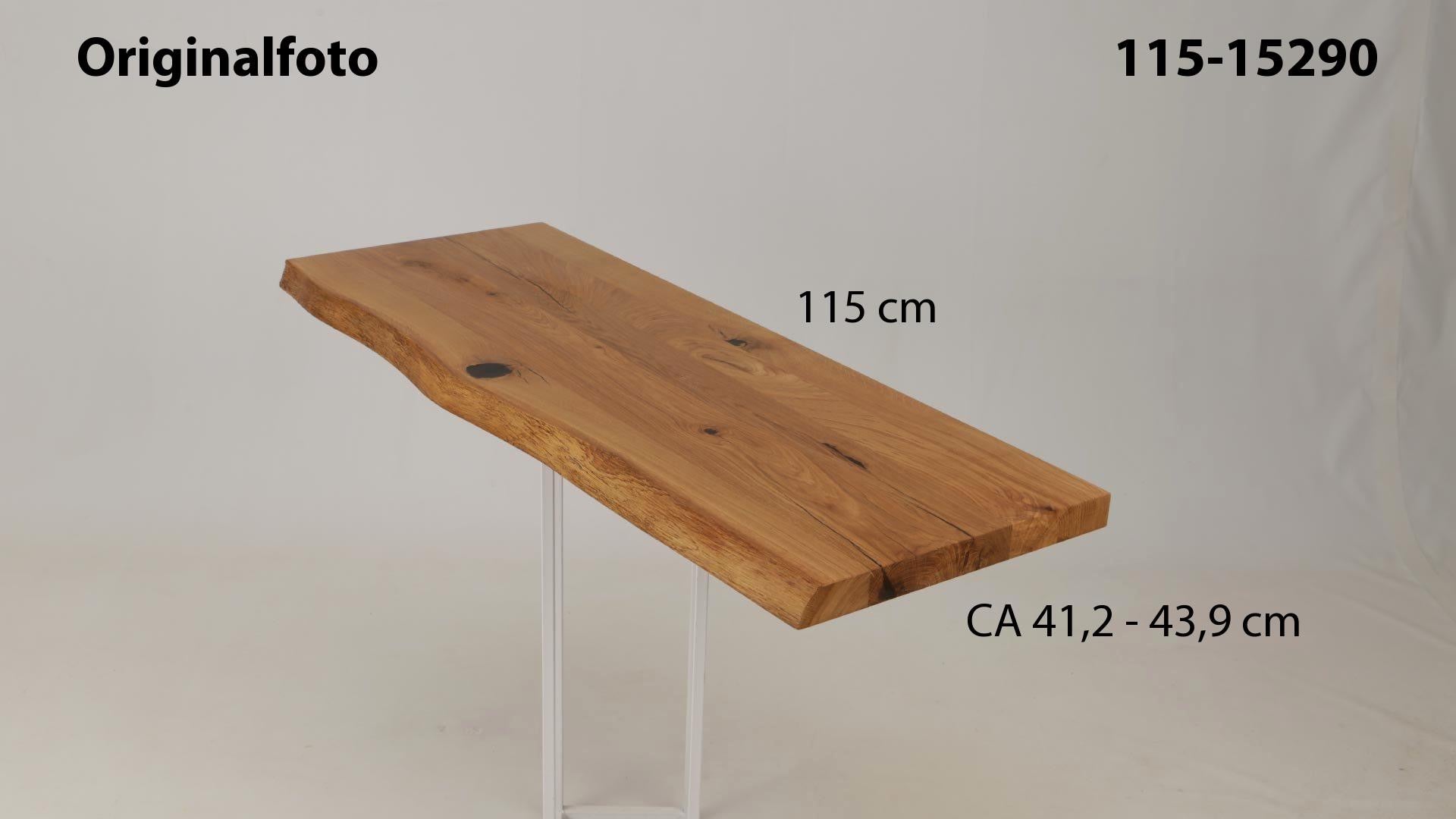 Eichenholz-Tischplatte Nummer 115-15290, Länge 115 cm cm, Breite ca. 41.2 cm–43.9 cm, mit gebürsteter Baumkante, geschliffen, 2 Schichten italienisches Öl, Äste und Risse mit Epoxidharz