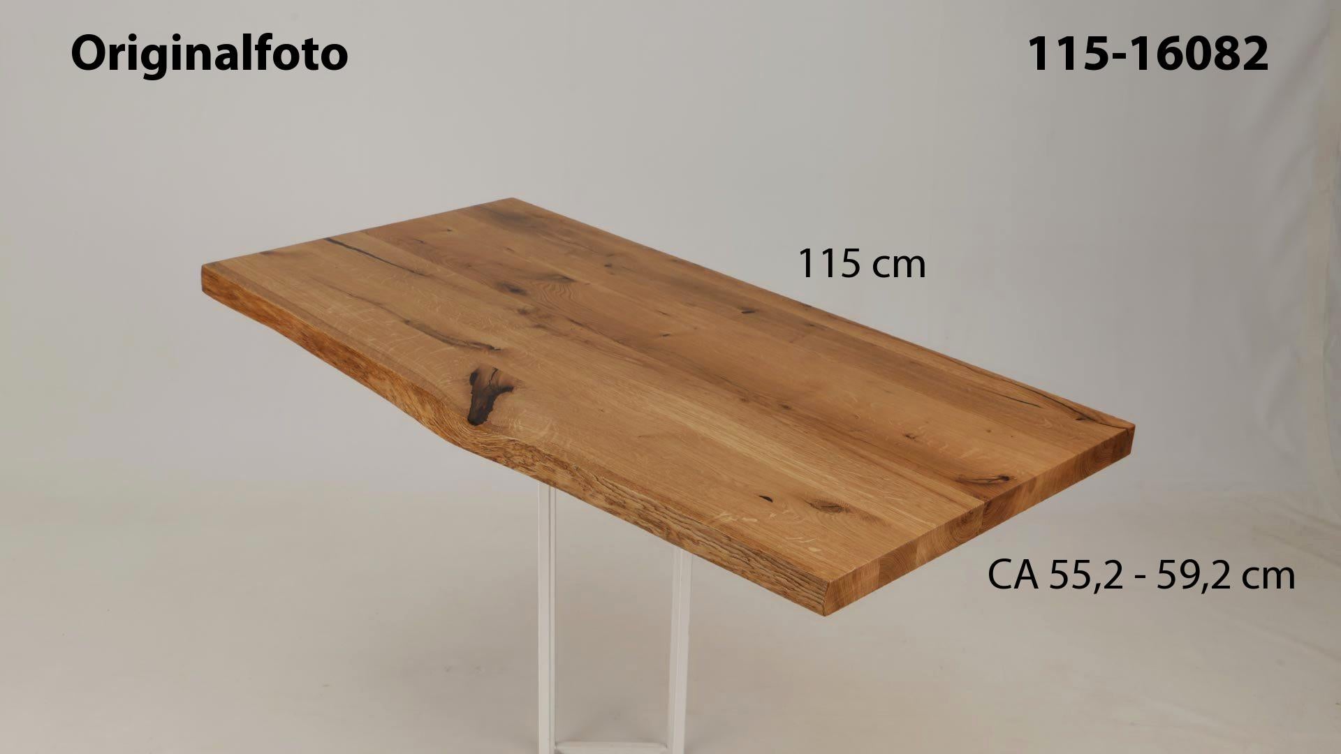 Eichenholz-Tischplatte Nummer 115-16082, Länge 115 cm cm, Breite ca. 55.2 cm–59.2 cm, mit gebürsteter Baumkante, geschliffen, 2 Schichten italienisches Öl, Äste und Risse mit Epoxidharz