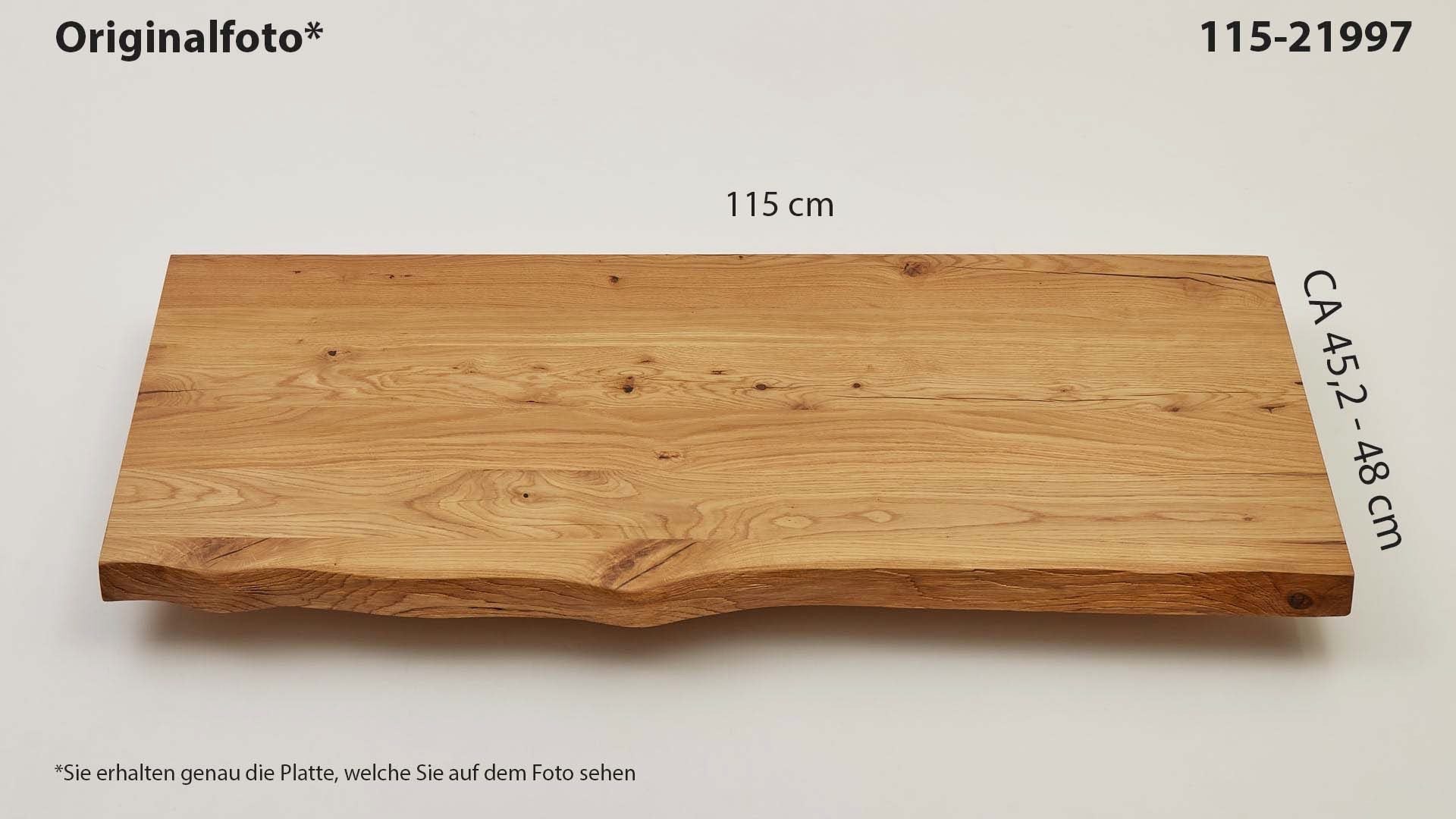 Eichenholz-Tischplatte Nummer 115-21997, Länge 115 cm cm, Breite ca. 45.2 cm–48 cm, mit gebürsteter Baumkante, geschliffen, 2 Schichten italienisches Öl, Äste und Risse mit Epoxidharz