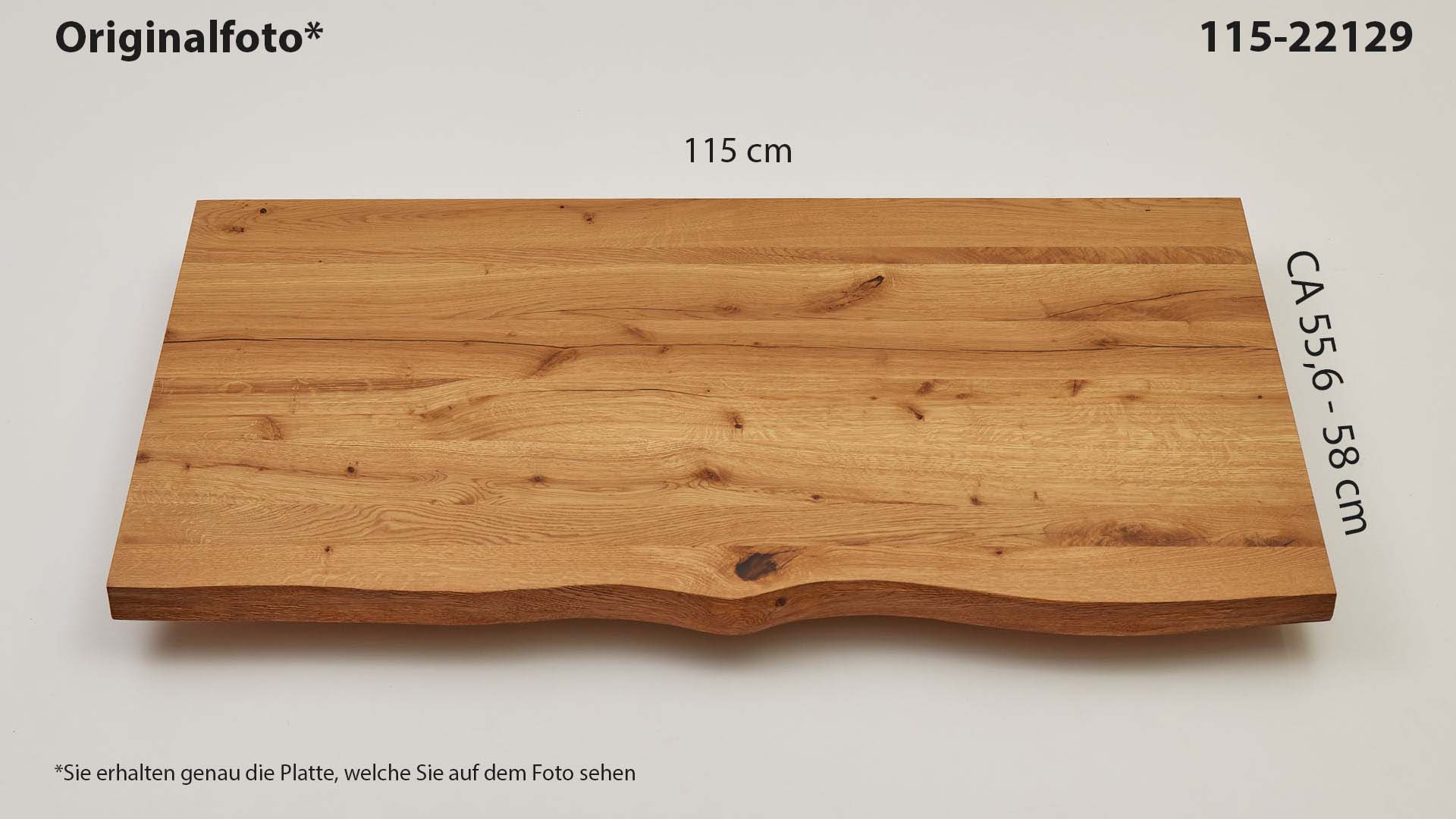 Eichenholz-Tischplatte Nummer 115-22129, Länge 115 cm cm, Breite ca. 55.6 cm–58 cm, mit gebürsteter Baumkante, geschliffen, 2 Schichten italienisches Öl, Äste und Risse mit Epoxidharz