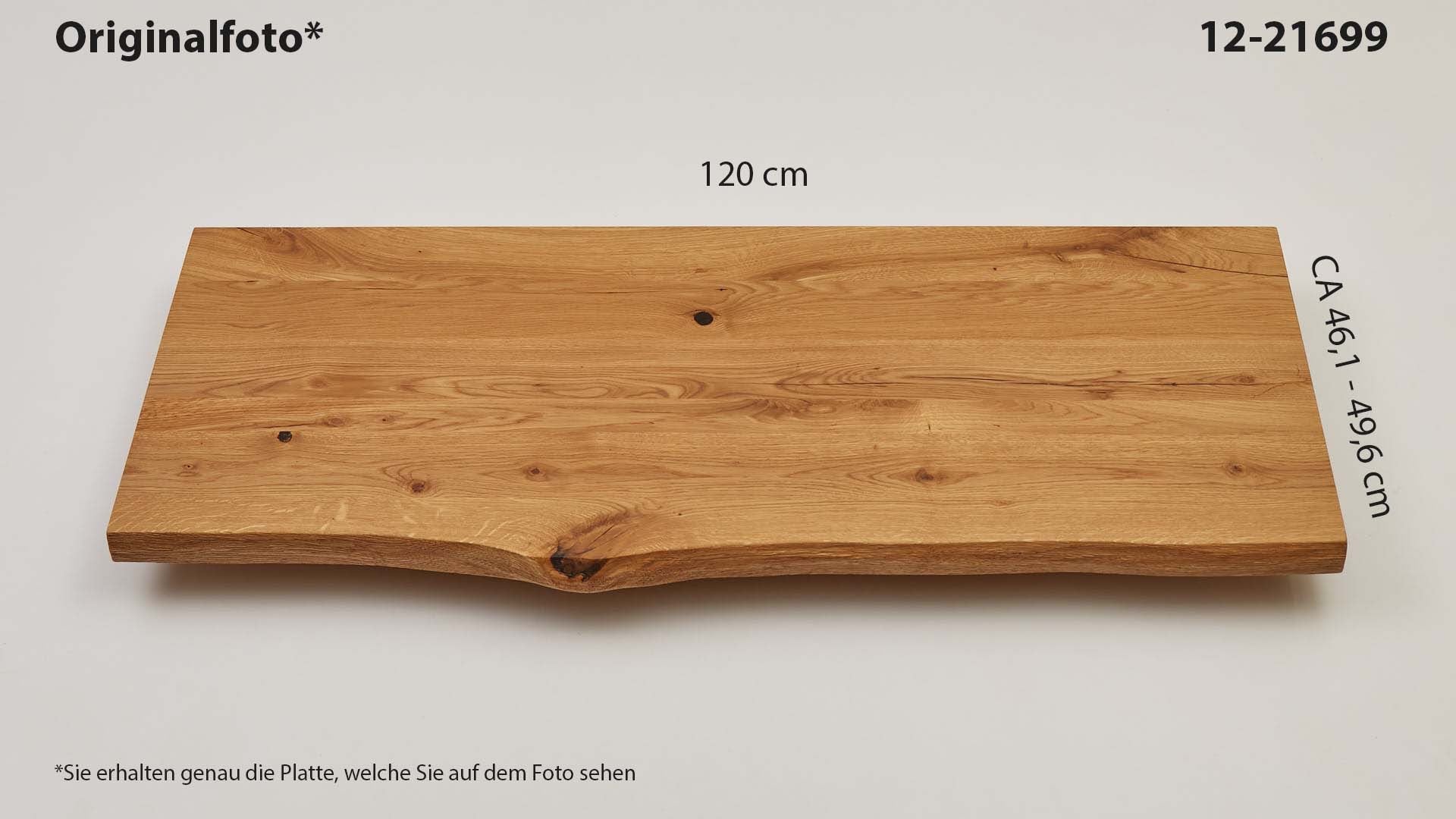 Eichenholz-Tischplatte Nummer 12-21699, Länge 120 cm cm, Breite ca. 46.1 cm–49.6 cm, mit gebürsteter Baumkante, geschliffen, 2 Schichten italienisches Öl, Äste und Risse mit Epoxidharz