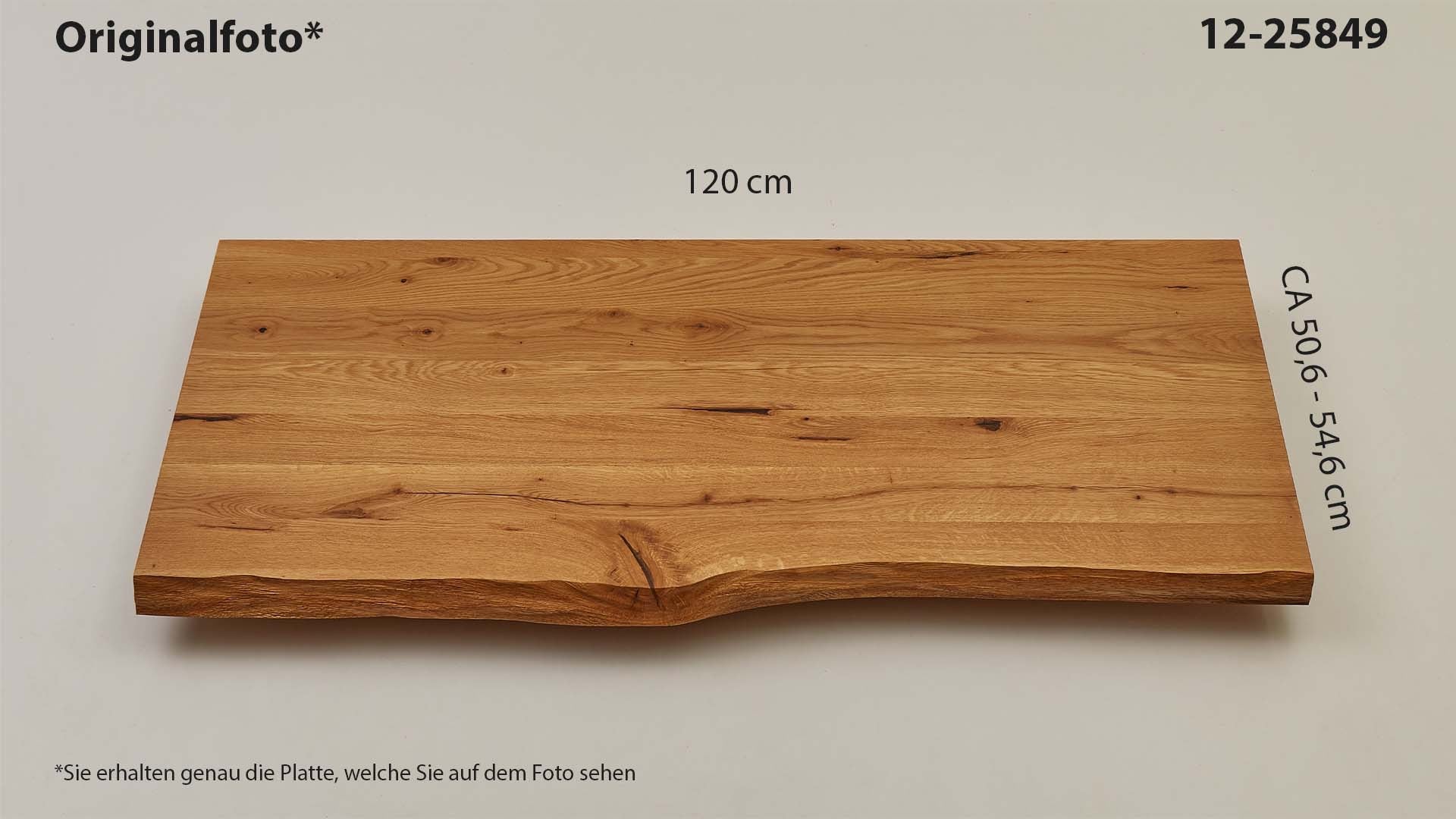 Eichenholz-Tischplatte Nummer 12-25849, Länge 120 cm cm, Breite ca. 50.6 cm–54.6 cm, mit gebürsteter Baumkante, geschliffen, 2 Schichten italienisches Öl, Äste und Risse mit Epoxidharz