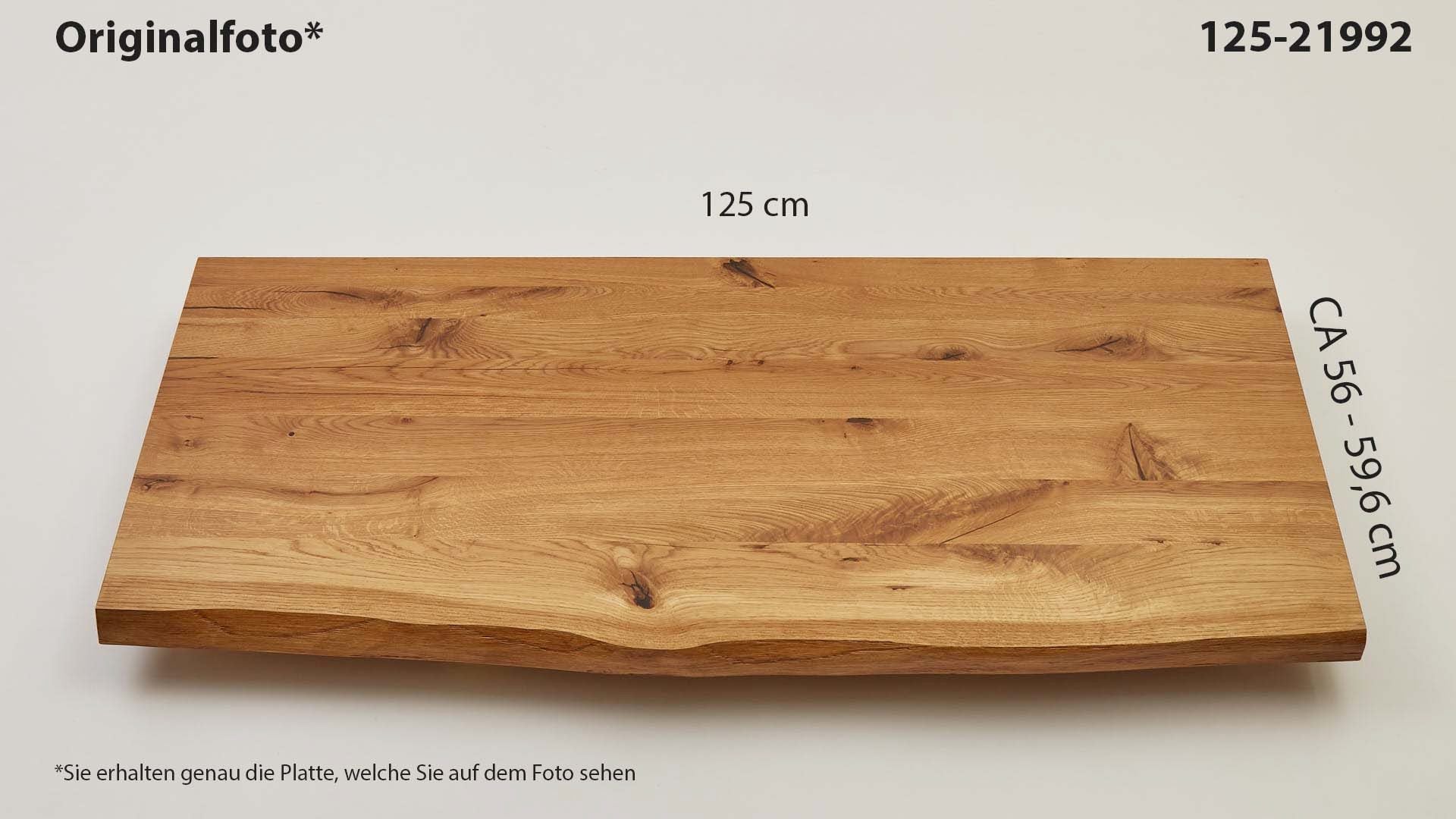 Eichenholz-Tischplatte Nummer 125-21992, Länge 125 cm cm, Breite ca. 56 cm–59.6 cm, mit gebürsteter Baumkante, geschliffen, 2 Schichten italienisches Öl, Äste und Risse mit Epoxidharz