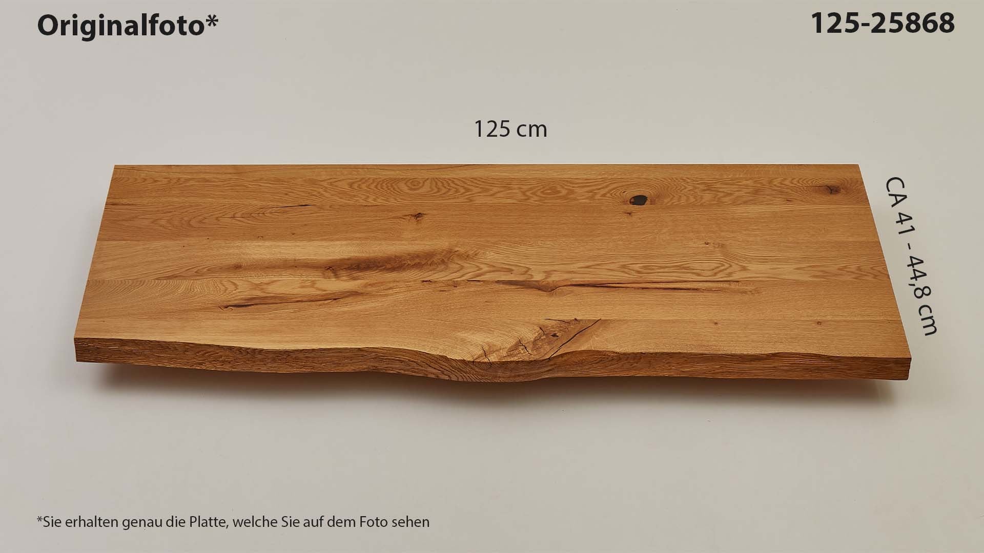 Eichenholz-Tischplatte Nummer 125-25868, Länge 125 cm cm, Breite ca. 41 cm–44.8 cm, mit gebürsteter Baumkante, geschliffen, 2 Schichten italienisches Öl, Äste und Risse mit Epoxidharz