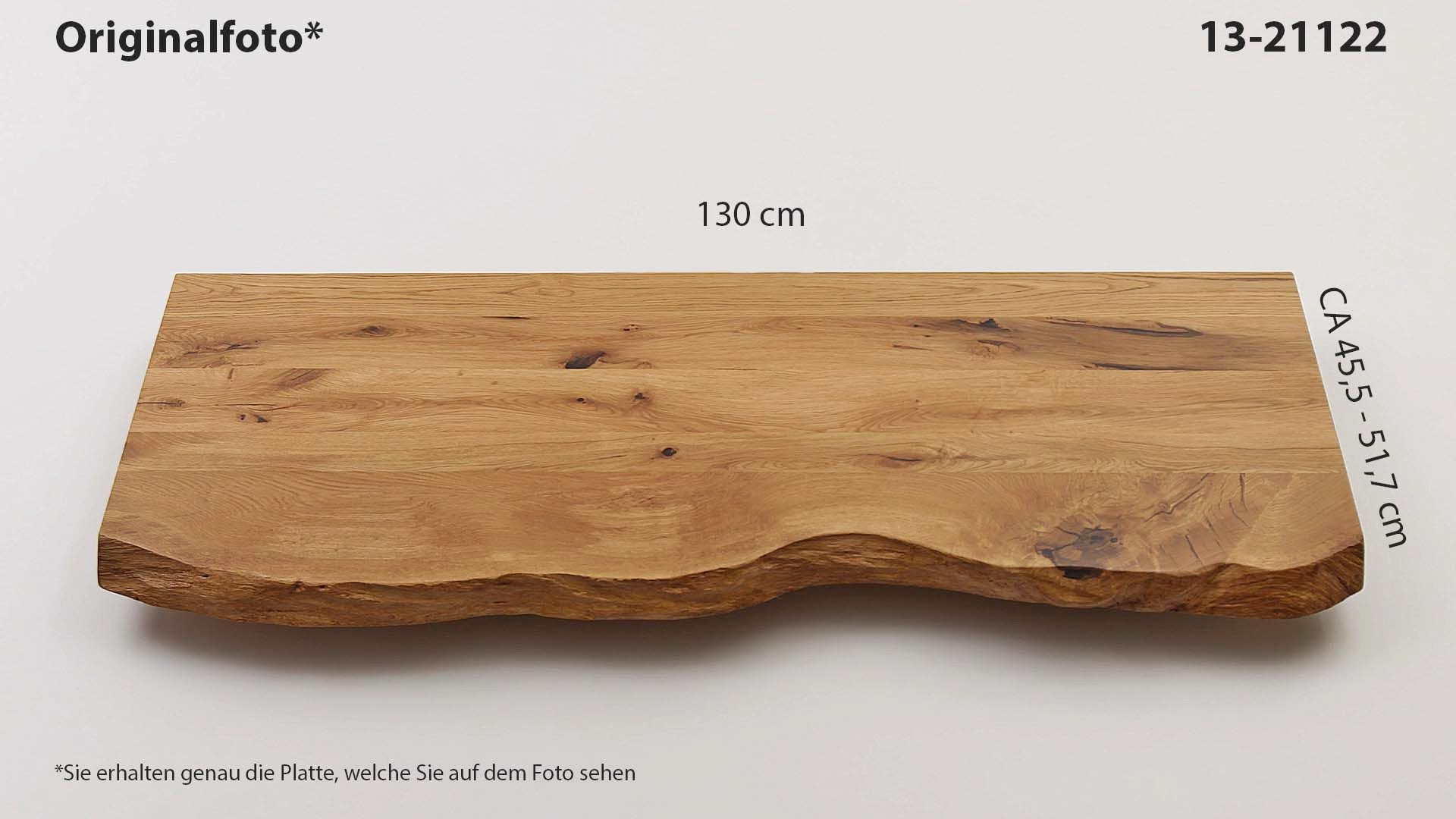 Eichenholz-Tischplatte Nummer 13-21122, Länge 130 cm cm, Breite ca. 45.5 cm–51.7 cm, mit gebürsteter Baumkante, geschliffen, 2 Schichten italienisches Öl, Äste und Risse mit Epoxidharz