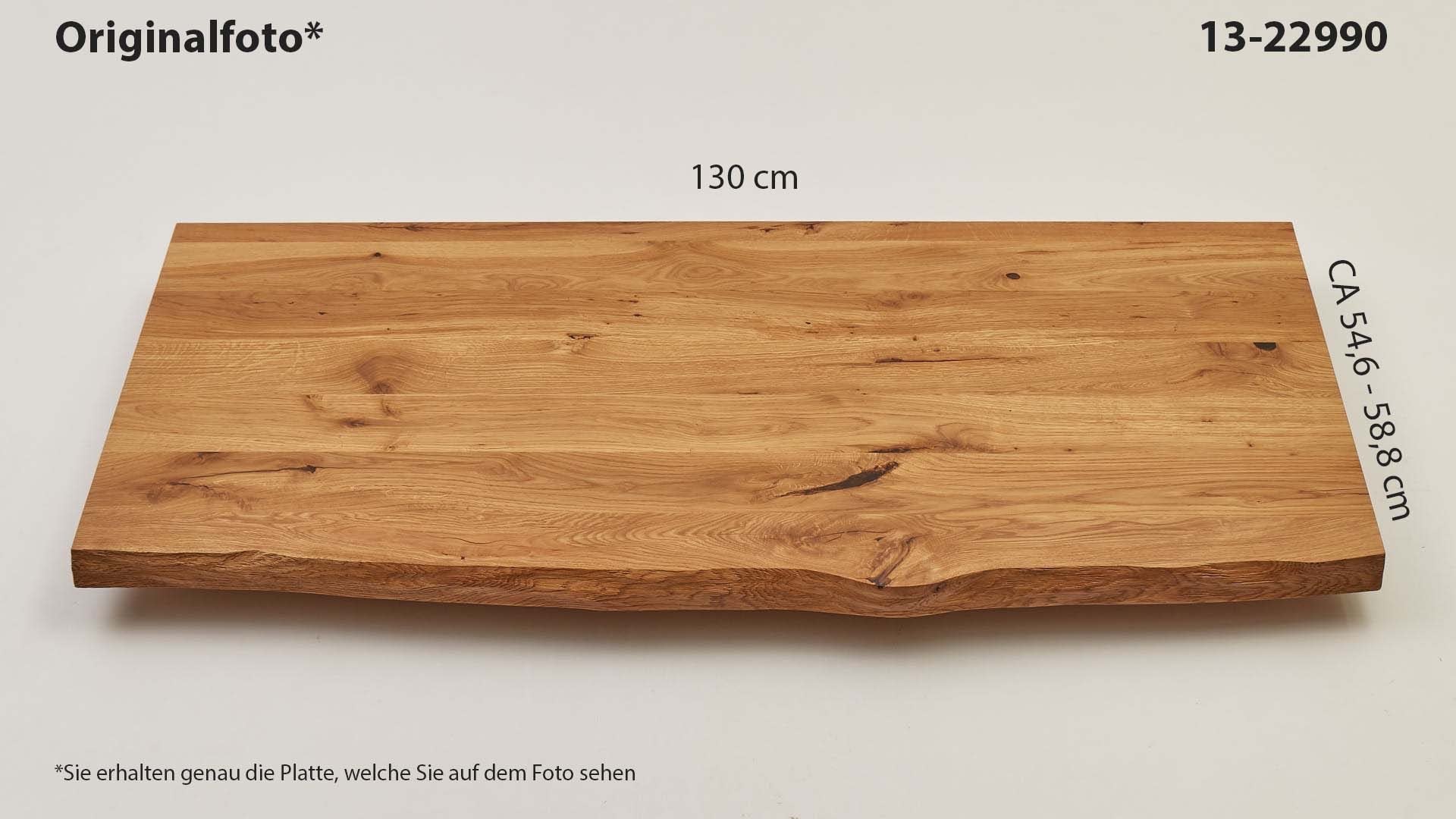 Eichenholz-Tischplatte Nummer 13-22990, Länge 130 cm cm, Breite ca. 54.6 cm–58.8 cm, mit gebürsteter Baumkante, geschliffen, 2 Schichten italienisches Öl, Äste und Risse mit Epoxidharz