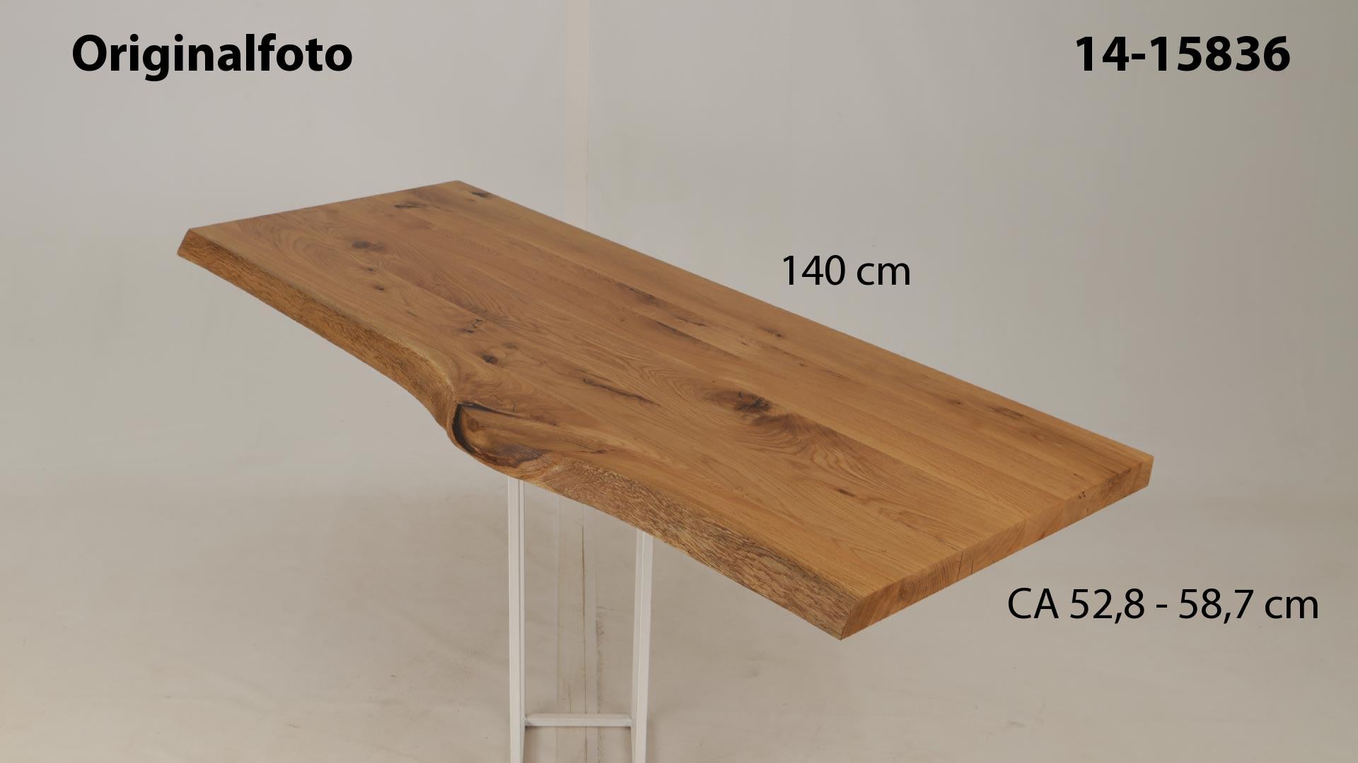 Eichenholz-Tischplatte Nummer 14-15836, Länge 140 cm cm, Breite ca. 52.8 cm–58.7 cm, mit gebürsteter Baumkante, geschliffen, 2 Schichten italienisches Öl, Äste und Risse mit Epoxidharz