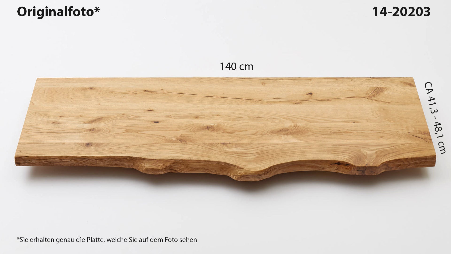 Eichenholz-Tischplatte Nummer 14-20203, Länge 140 cm cm, Breite ca. 41.3 cm–48.1 cm, mit gebürsteter Baumkante, geschliffen, 2 Schichten italienisches Öl, Äste und Risse mit Epoxidharz