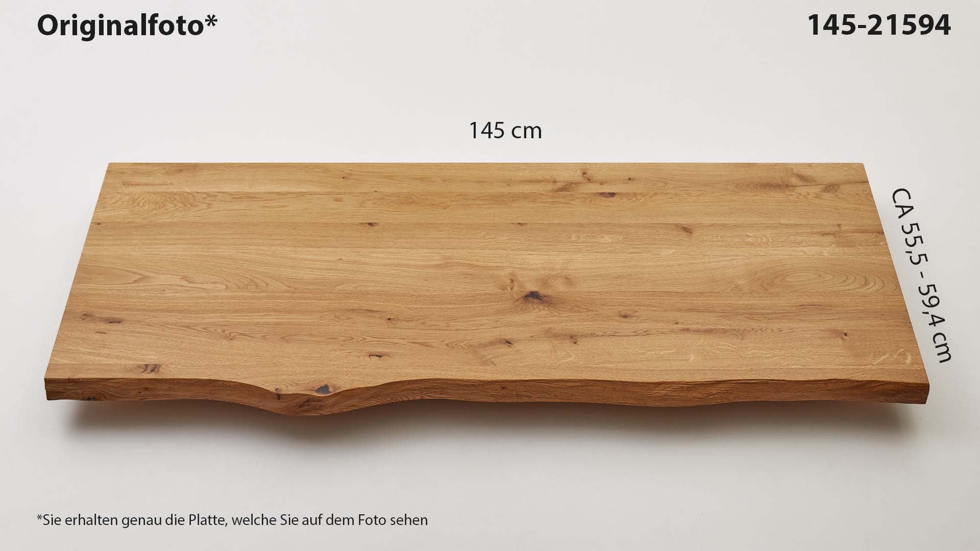 Eichenholz-Tischplatte Nummer 145-21594, Länge 145 cm cm, Breite ca. 55.5 cm–59.4 cm, mit gebürsteter Baumkante, geschliffen, 2 Schichten italienisches Öl, Äste und Risse mit Epoxidharz