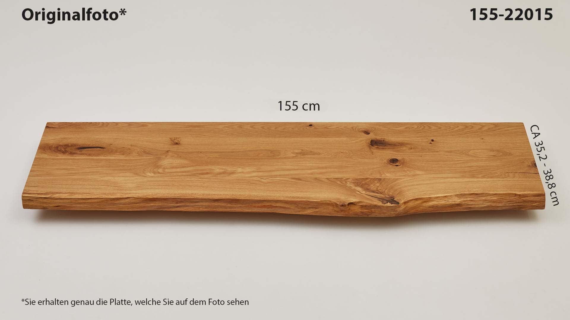 Eichenholz-Tischplatte Nummer 155-22015, Länge 155 cm cm, Breite ca. 35.2 cm–38.8 cm, mit gebürsteter Baumkante, geschliffen, 2 Schichten italienisches Öl, Äste und Risse mit Epoxidharz