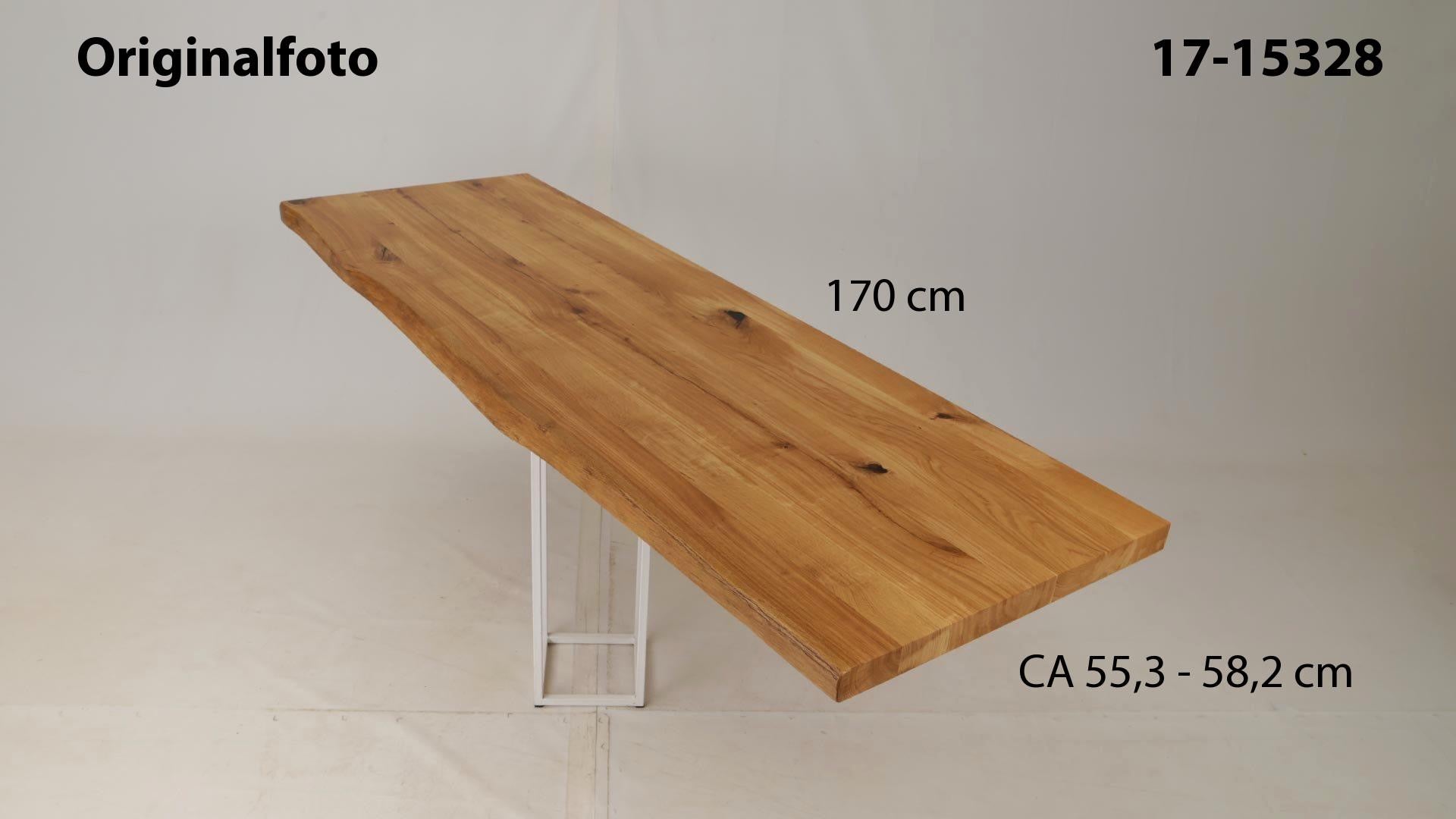 Eichenholz-Tischplatte Nummer 17-15328, Länge 170 cm cm, Breite ca. 55.3 cm–58.2 cm, mit gebürsteter Baumkante, geschliffen, 2 Schichten italienisches Öl, Äste und Risse mit Epoxidharz